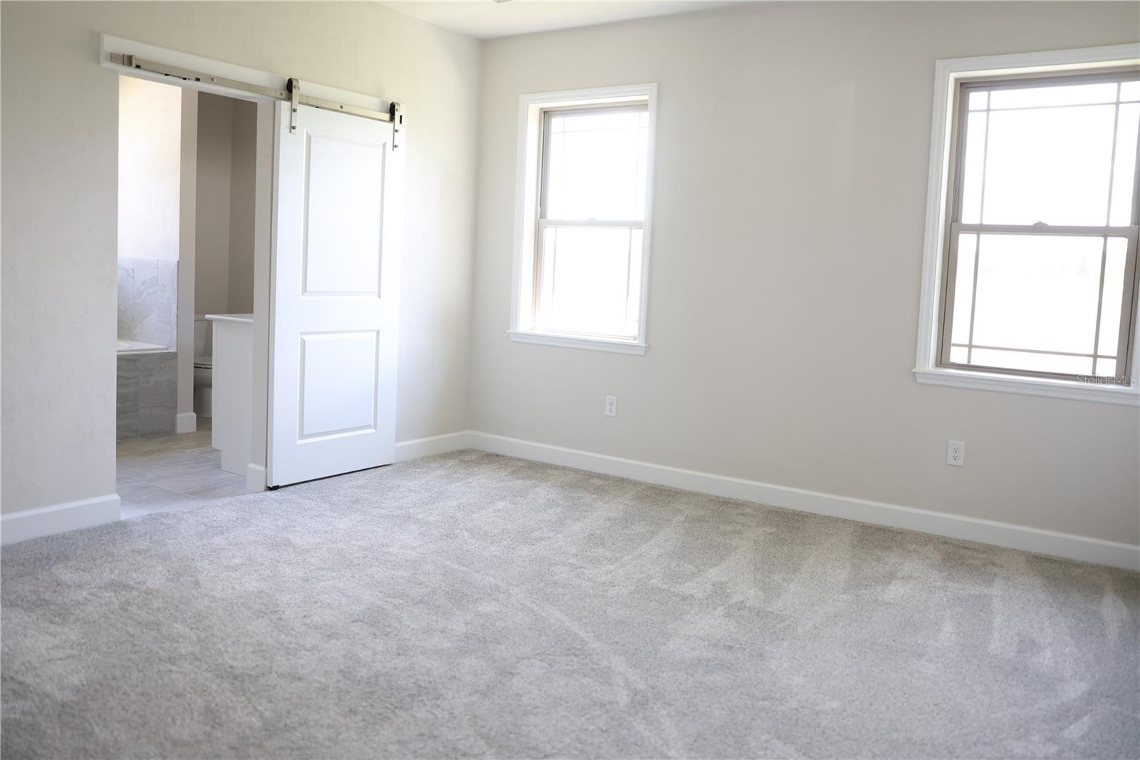 Listing photo id 7 for 24695 21st Lane