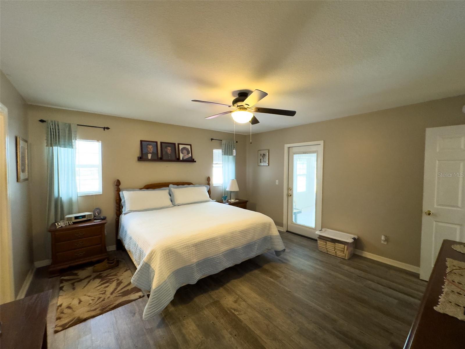 Image 10 of 24 For 7628 Alameda Way