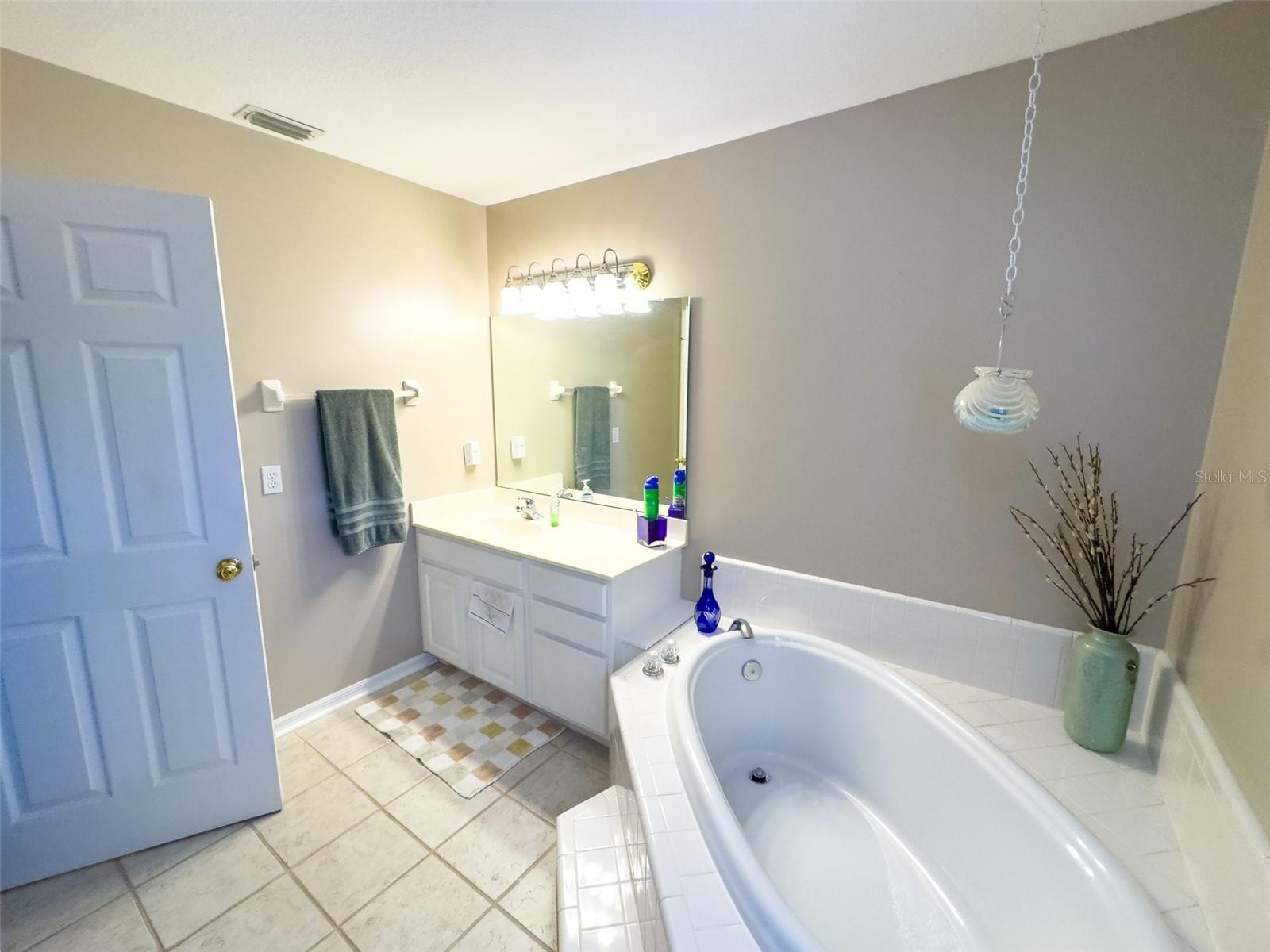 Image 13 of 24 For 7628 Alameda Way