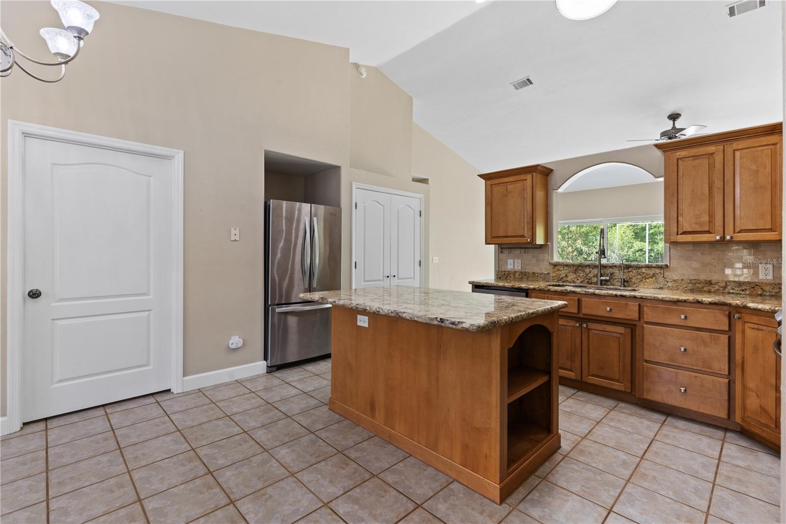 Image 12 of 52 For 17920 177th Avenue