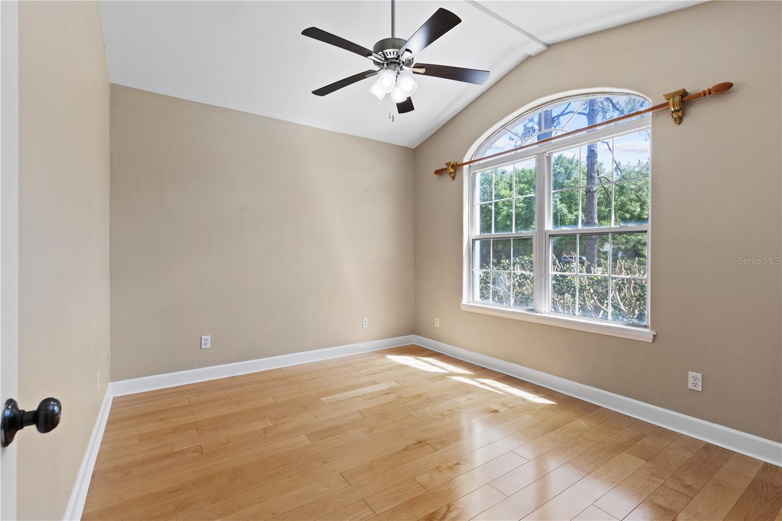 Image 19 of 52 For 17920 177th Avenue