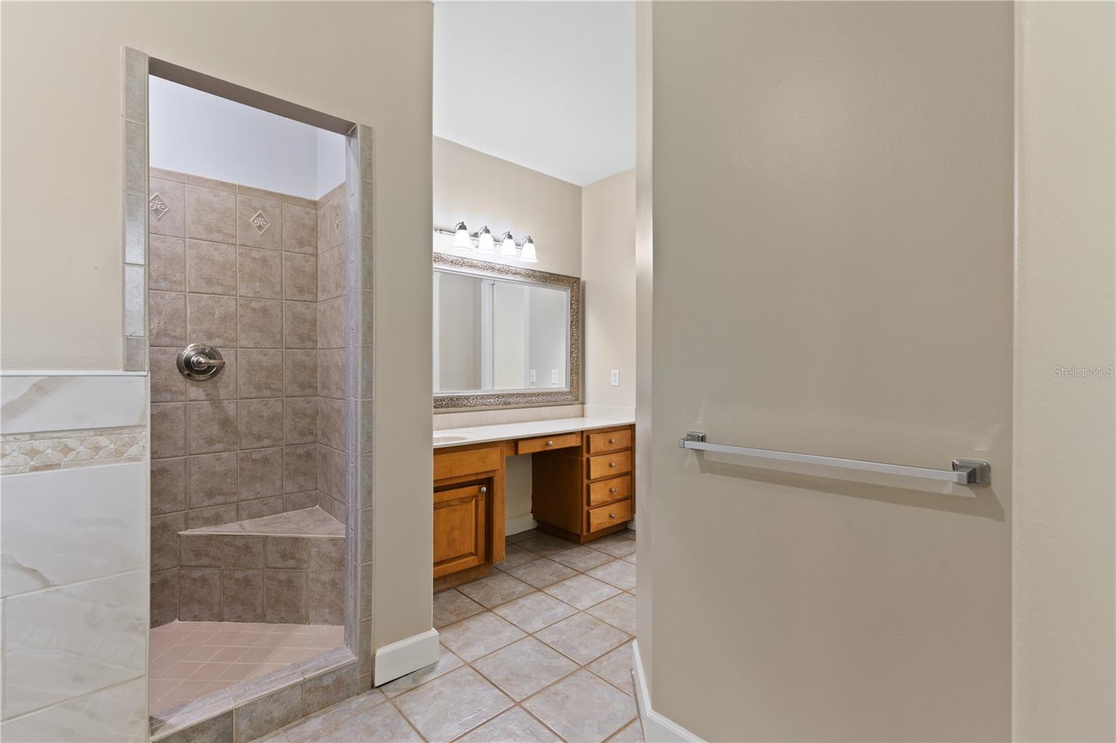 Image 26 of 52 For 17920 177th Avenue