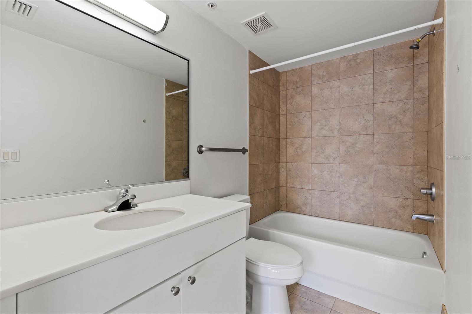 Image 21 of 21 For 2515 35th Place 203
