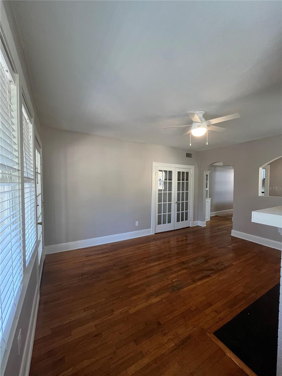 Image 3 of 17 For 3303 Empedrado Street 1