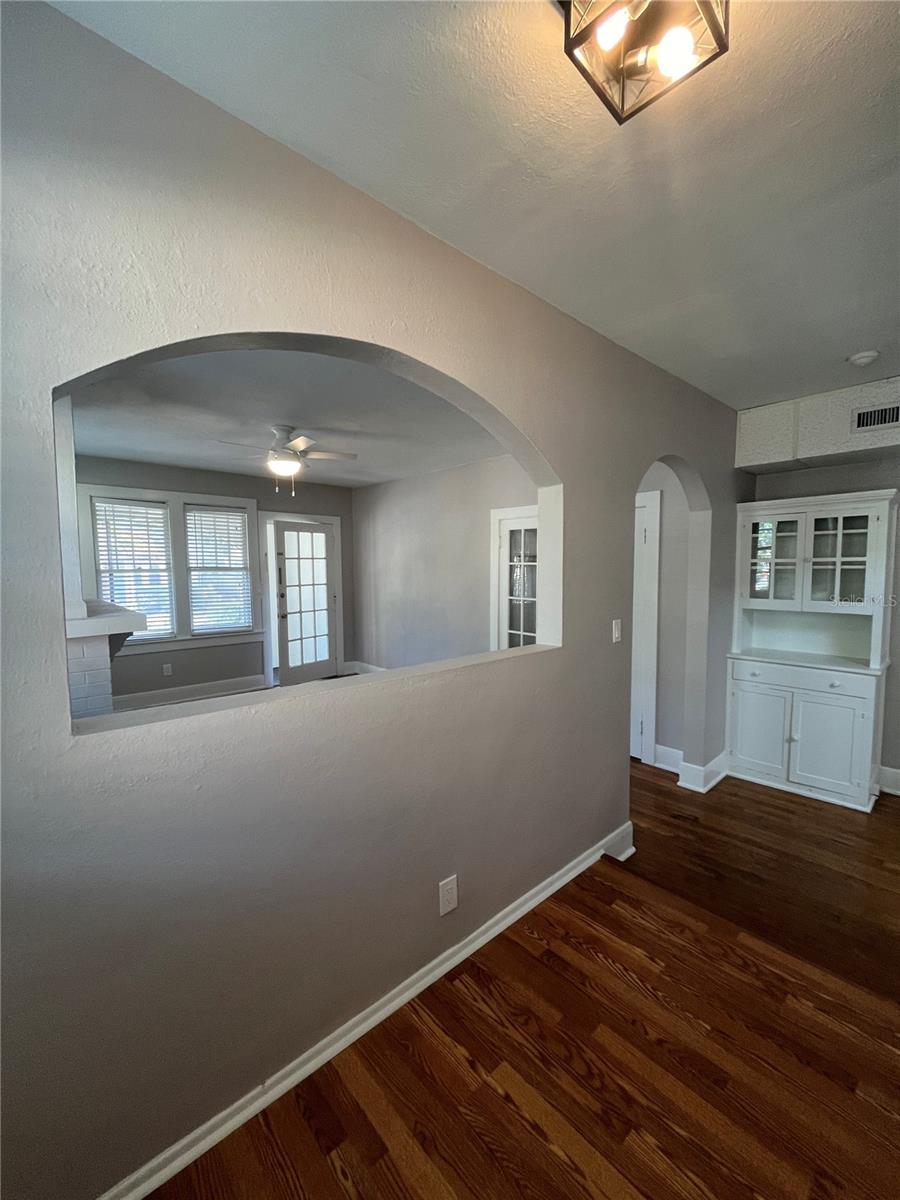Image 6 of 17 For 3303 Empedrado Street 1