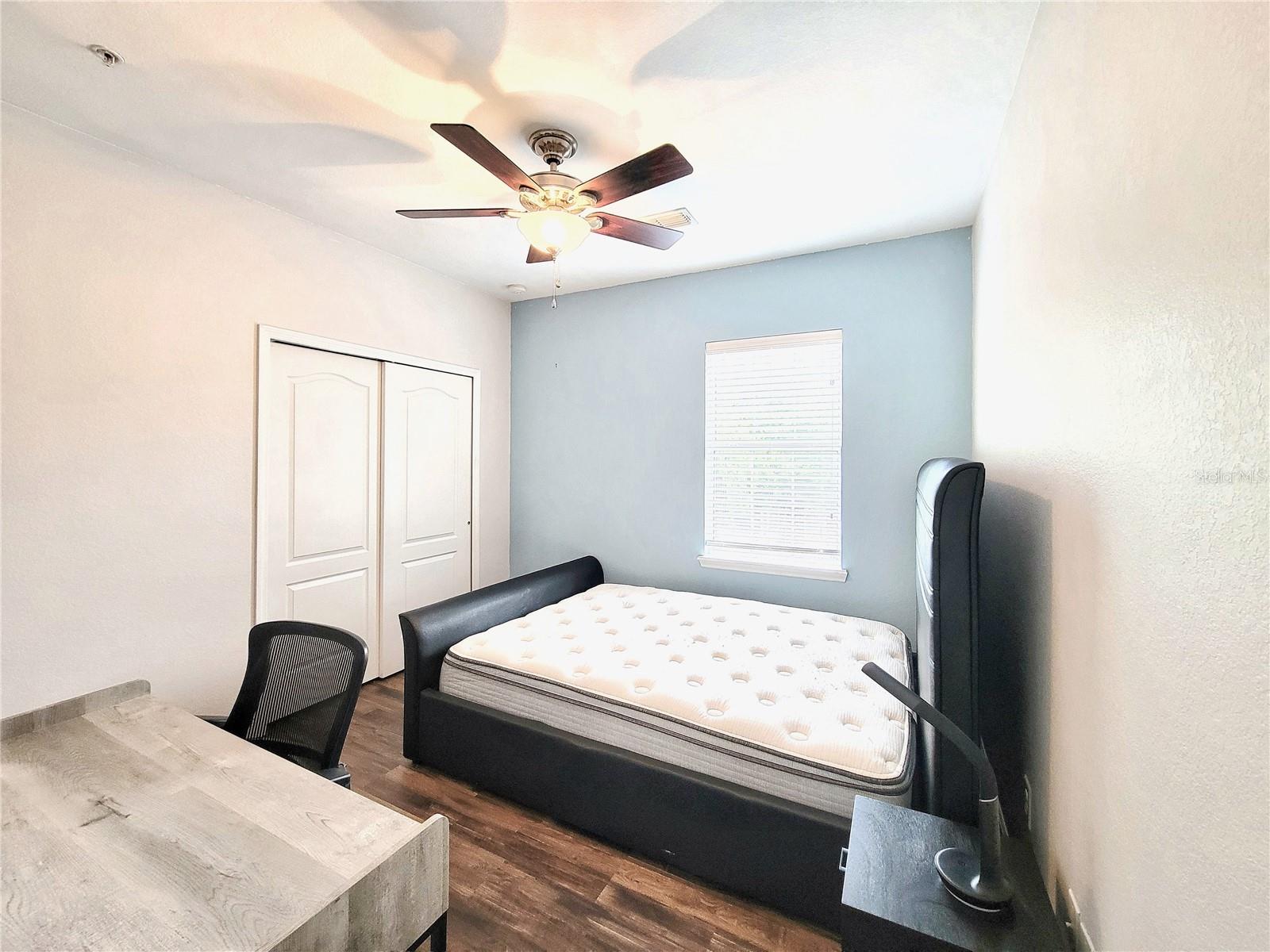 Image 18 of 26 For 2946 35th Place 44