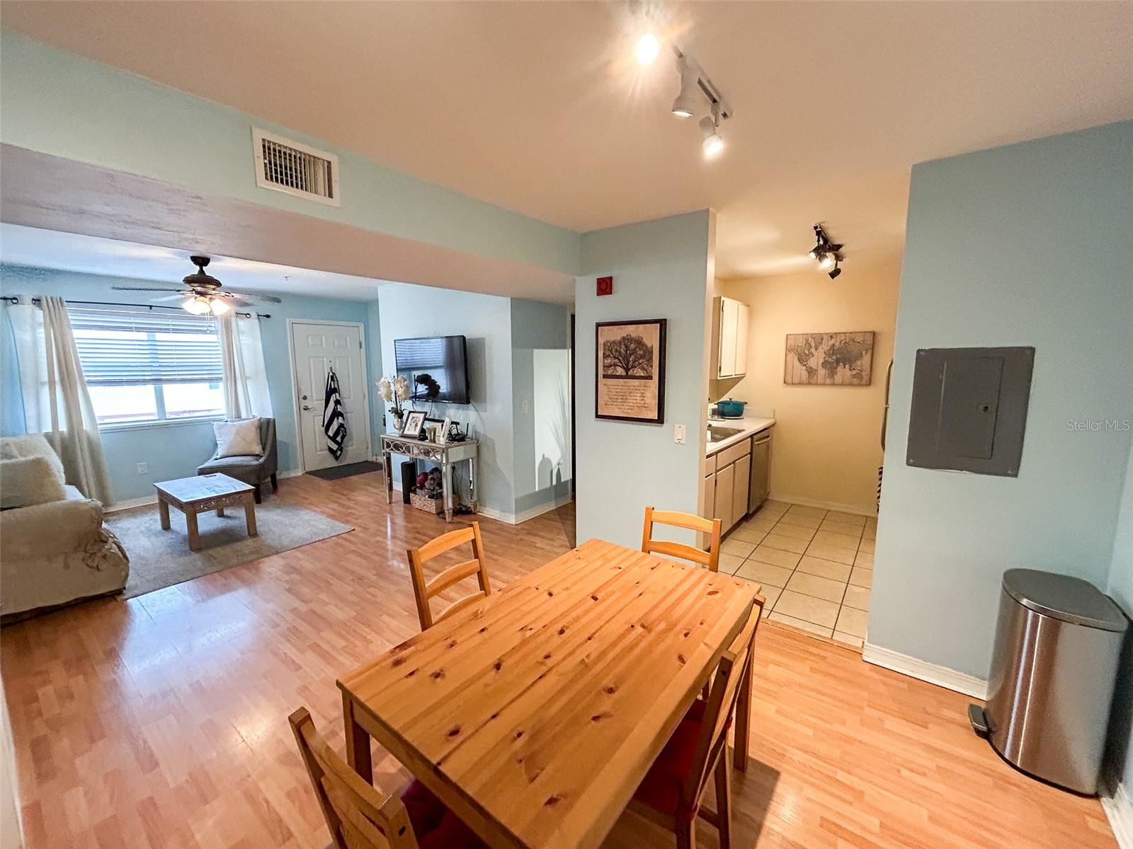 Image 5 of 20 For 2360 Archer Road 807
