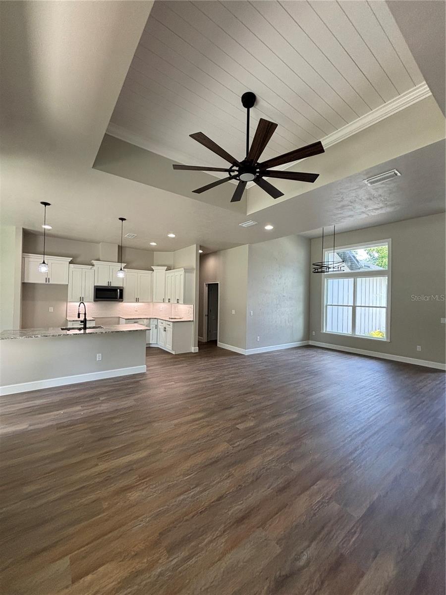 Image 3 of 10 For 10616 61st Terrace