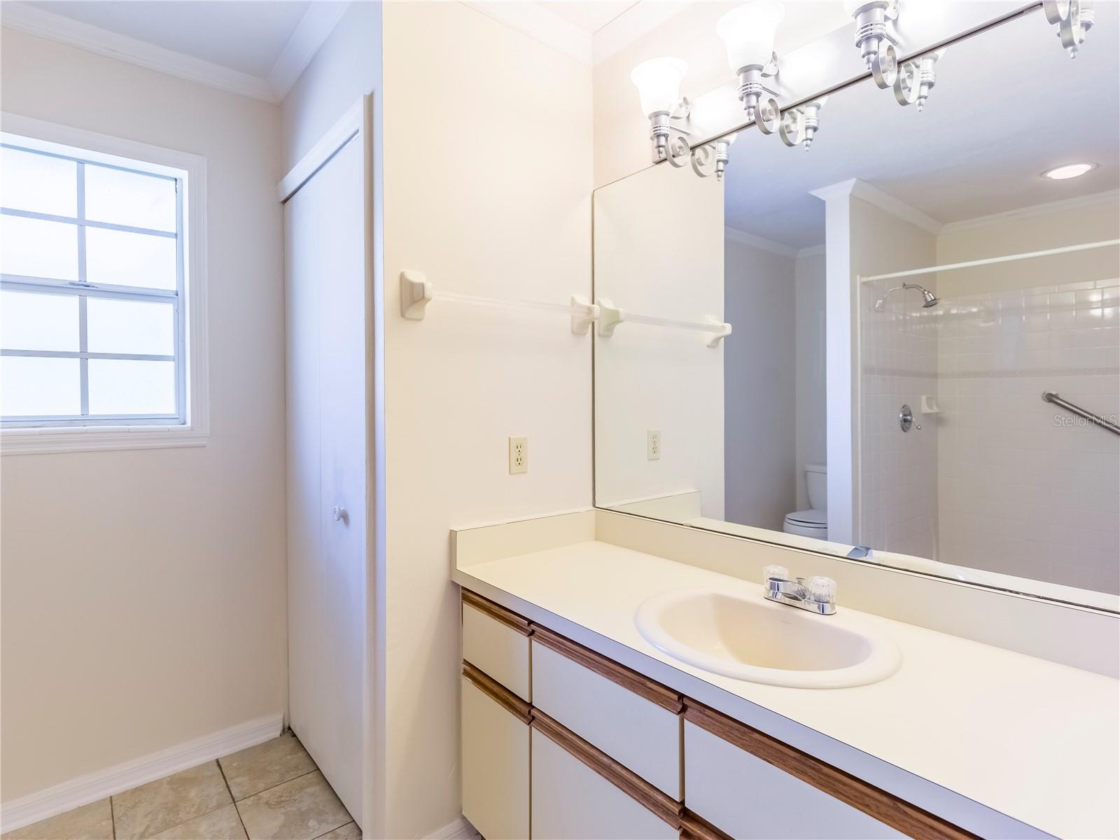 Image 10 of 13 For 344 48th Boulevard 344