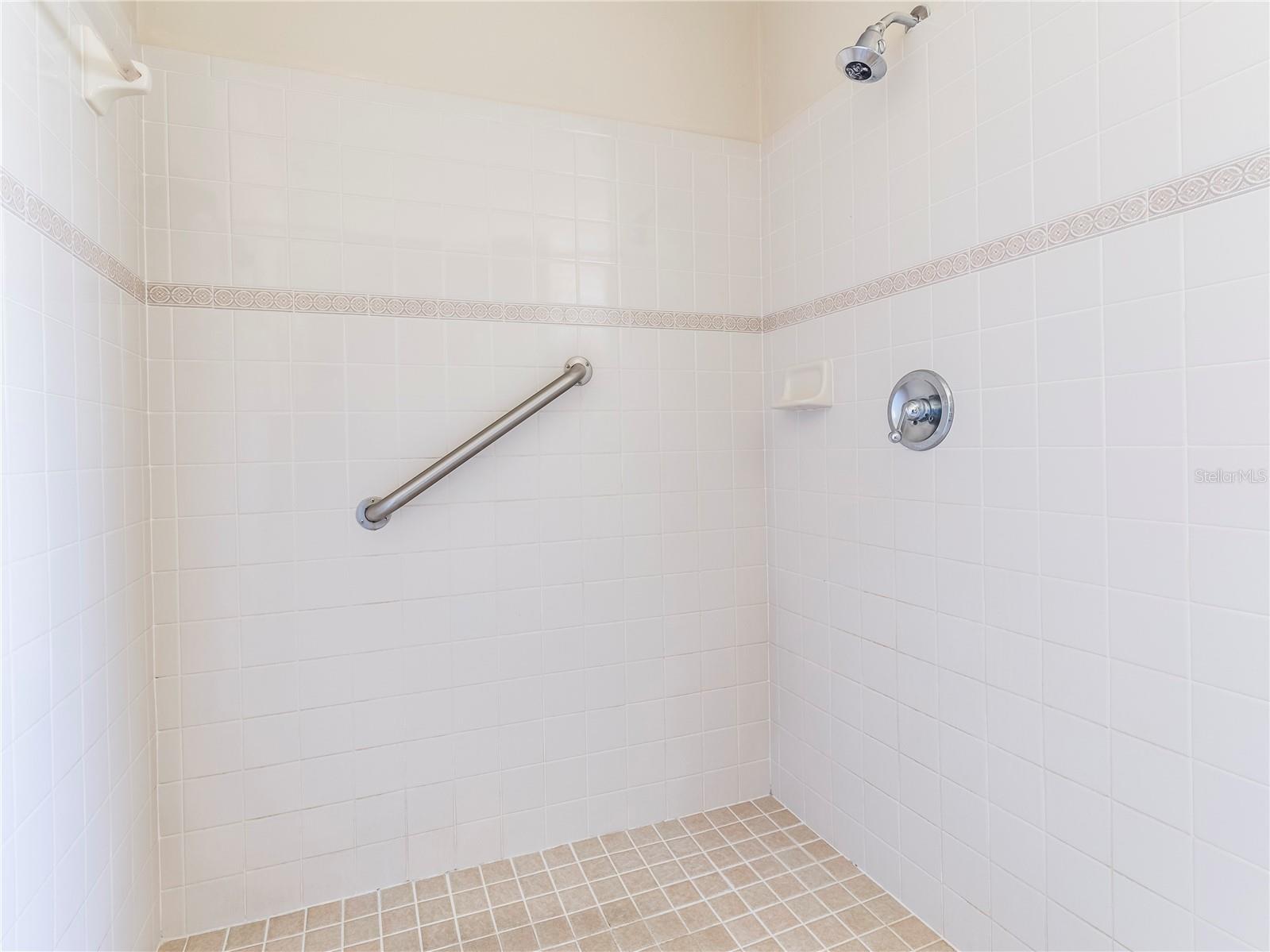 Image 11 of 13 For 344 48th Boulevard 344