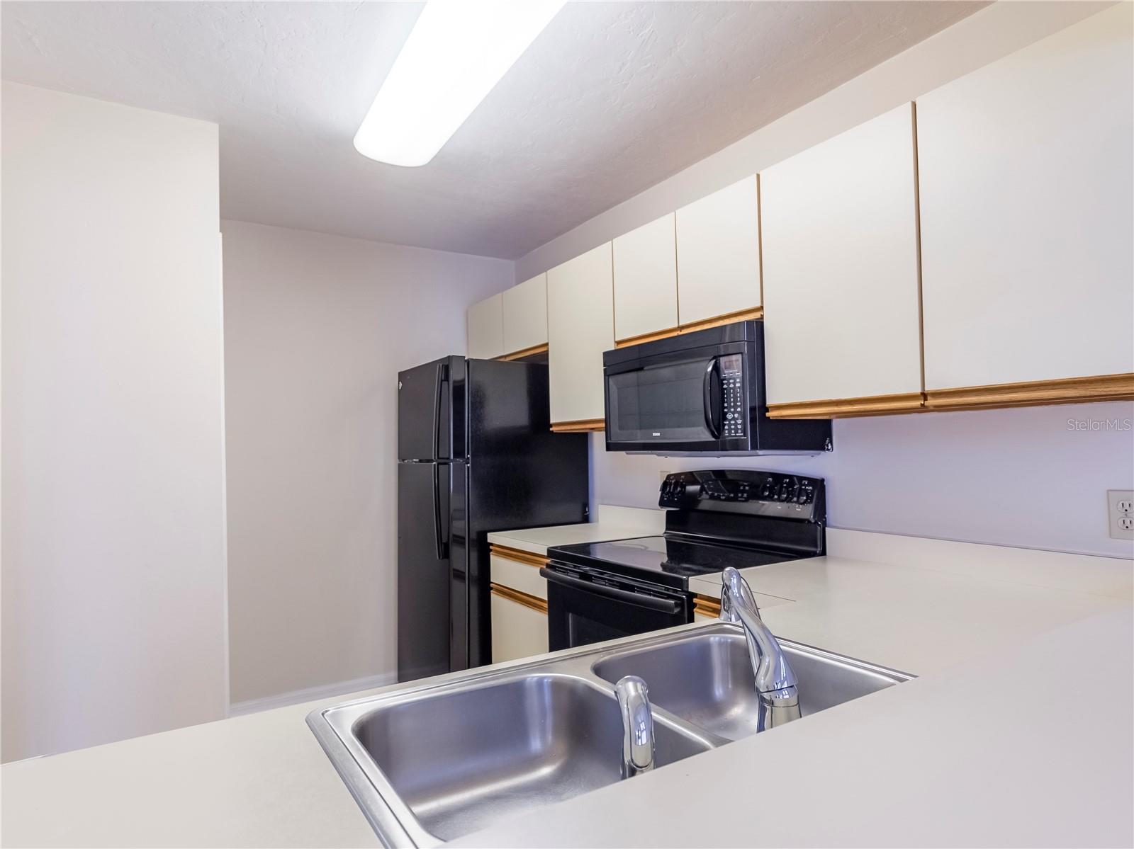 Image 4 of 13 For 344 48th Boulevard 344