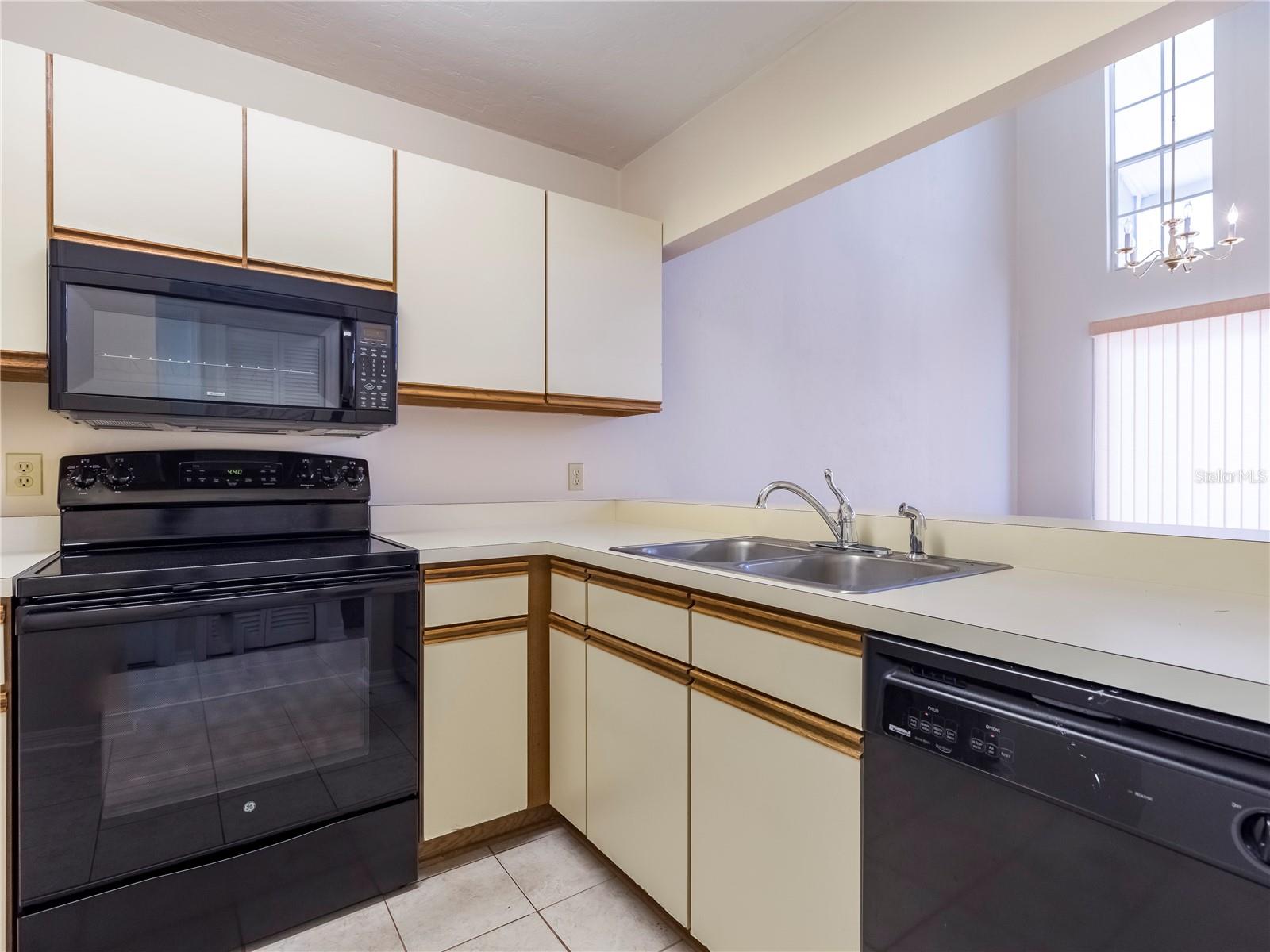 Image 5 of 13 For 344 48th Boulevard 344