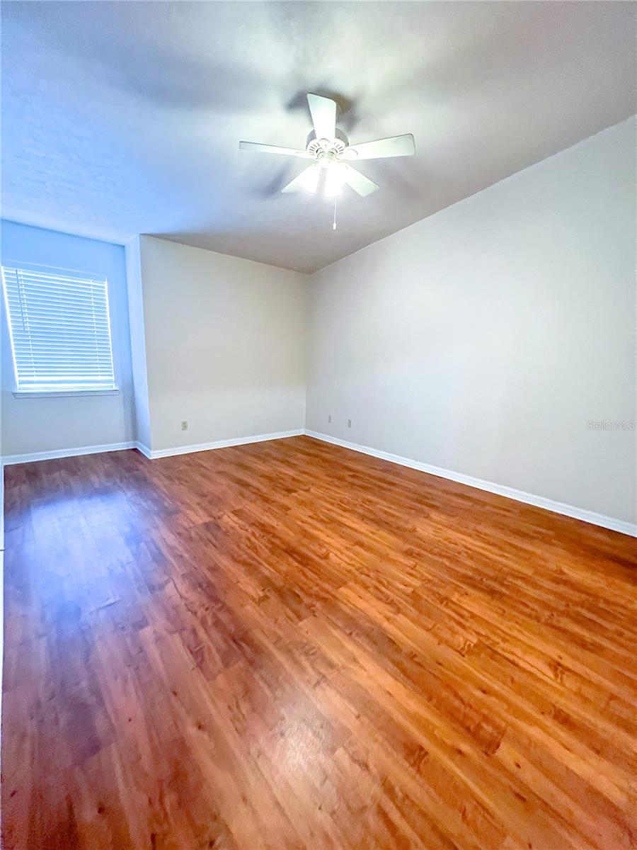 Image 8 of 13 For 344 48th Boulevard 344