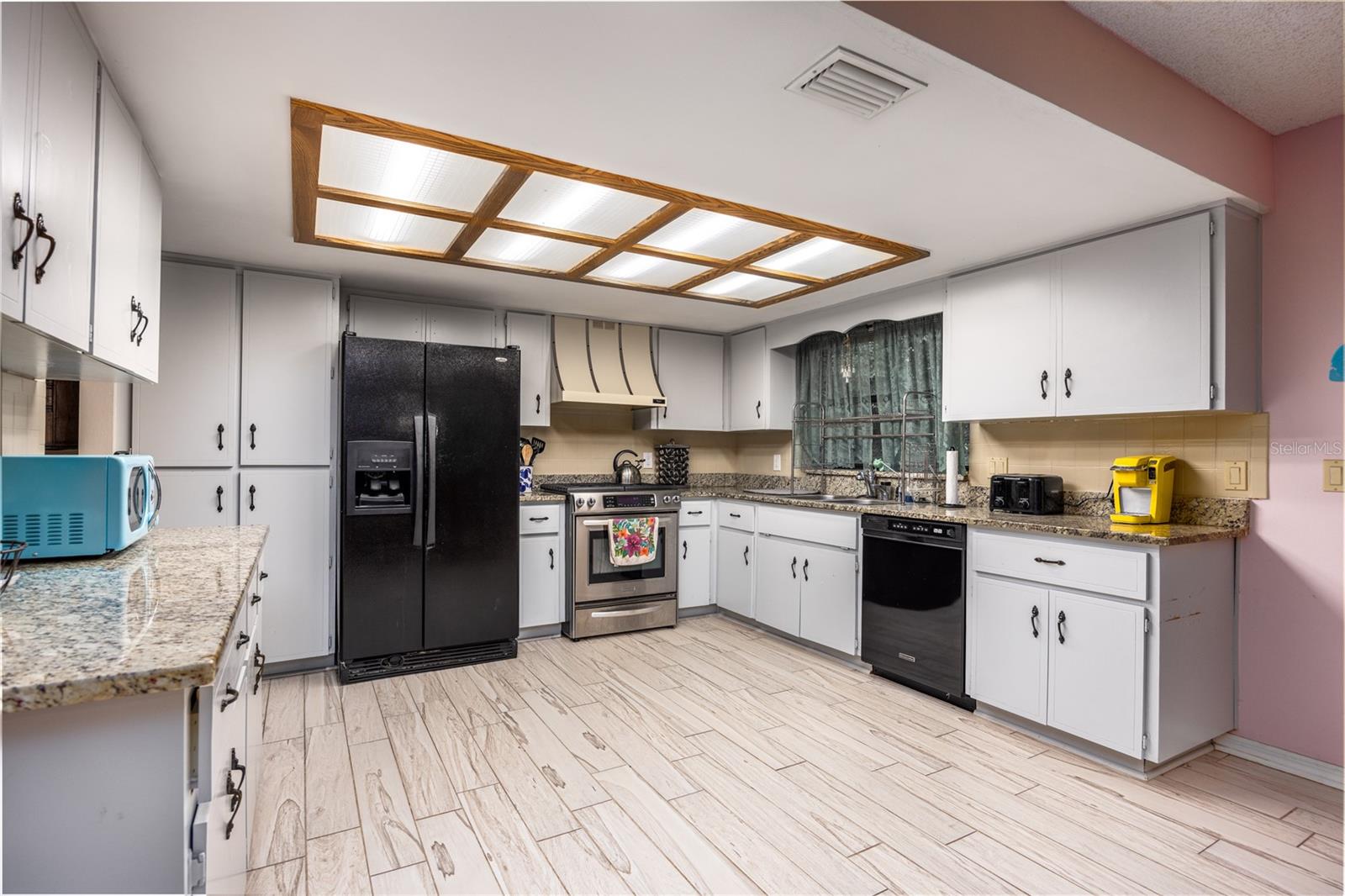 Image 9 of 49 For 21628 69th Avenue