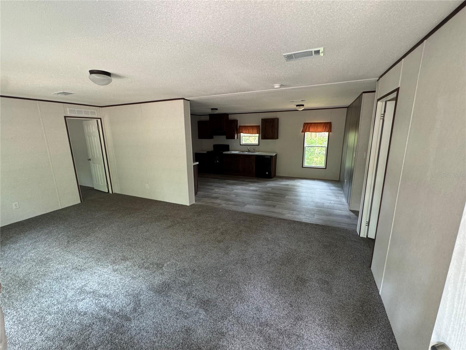 Image 12 of 37 For 15259 143rd Terrace