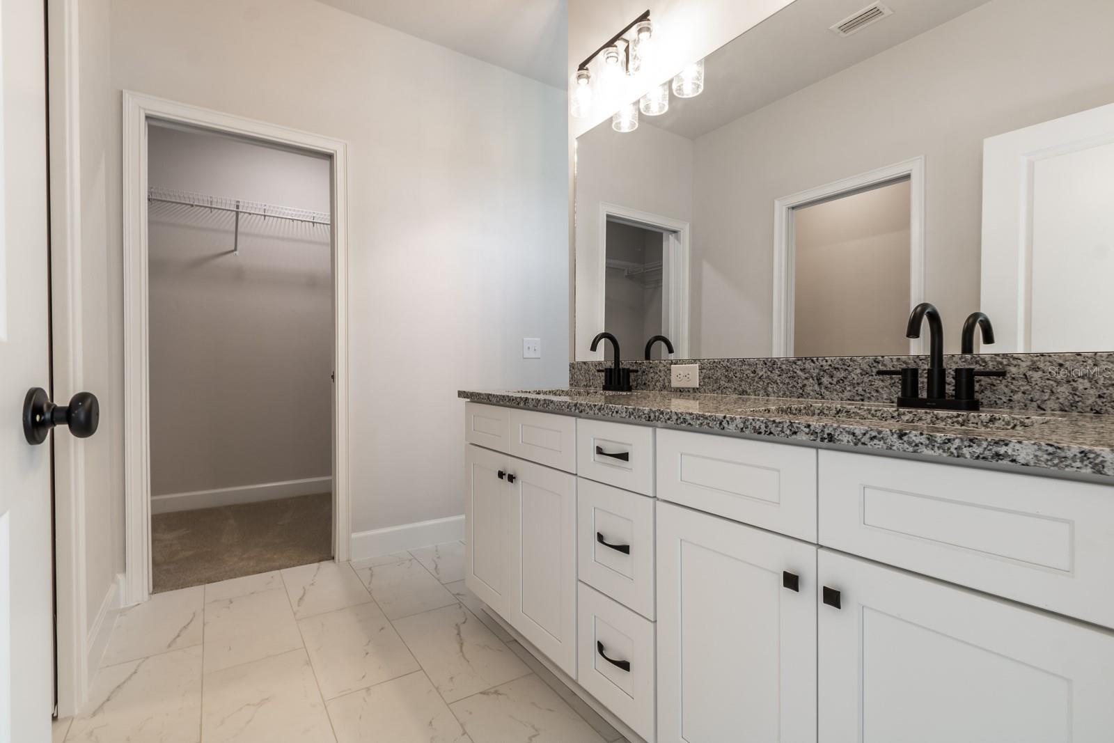 Image 12 of 23 For 12560 159 Way