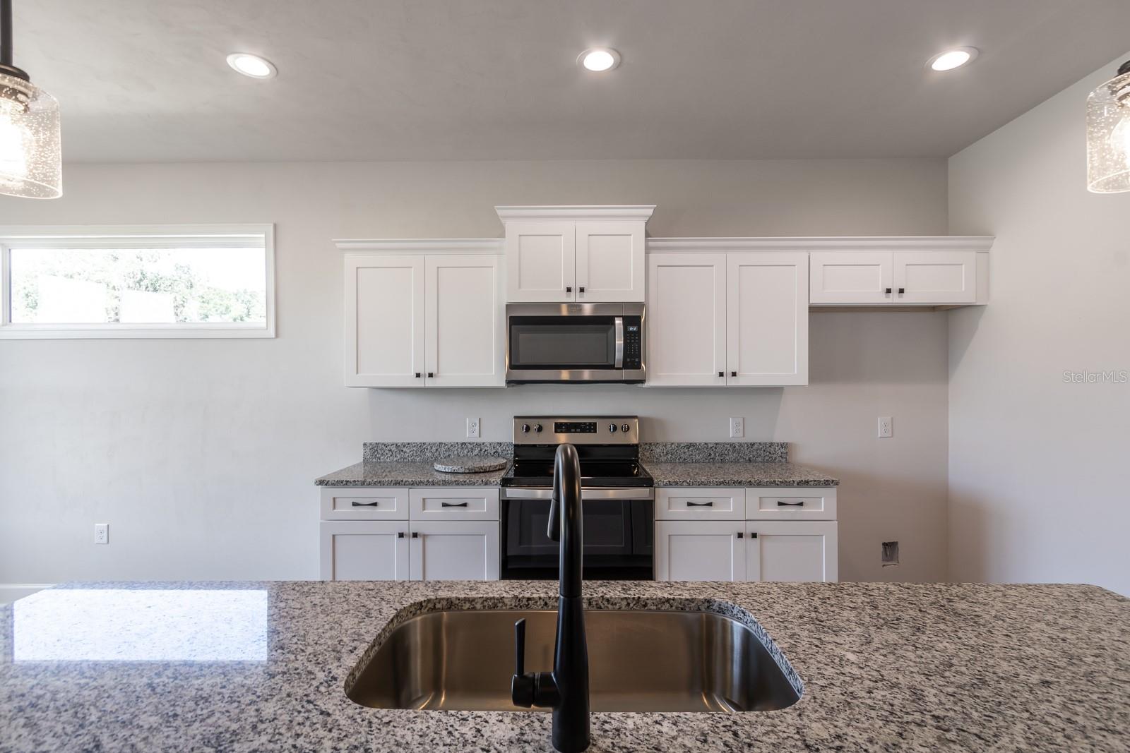 Image 5 of 23 For 12560 159 Way