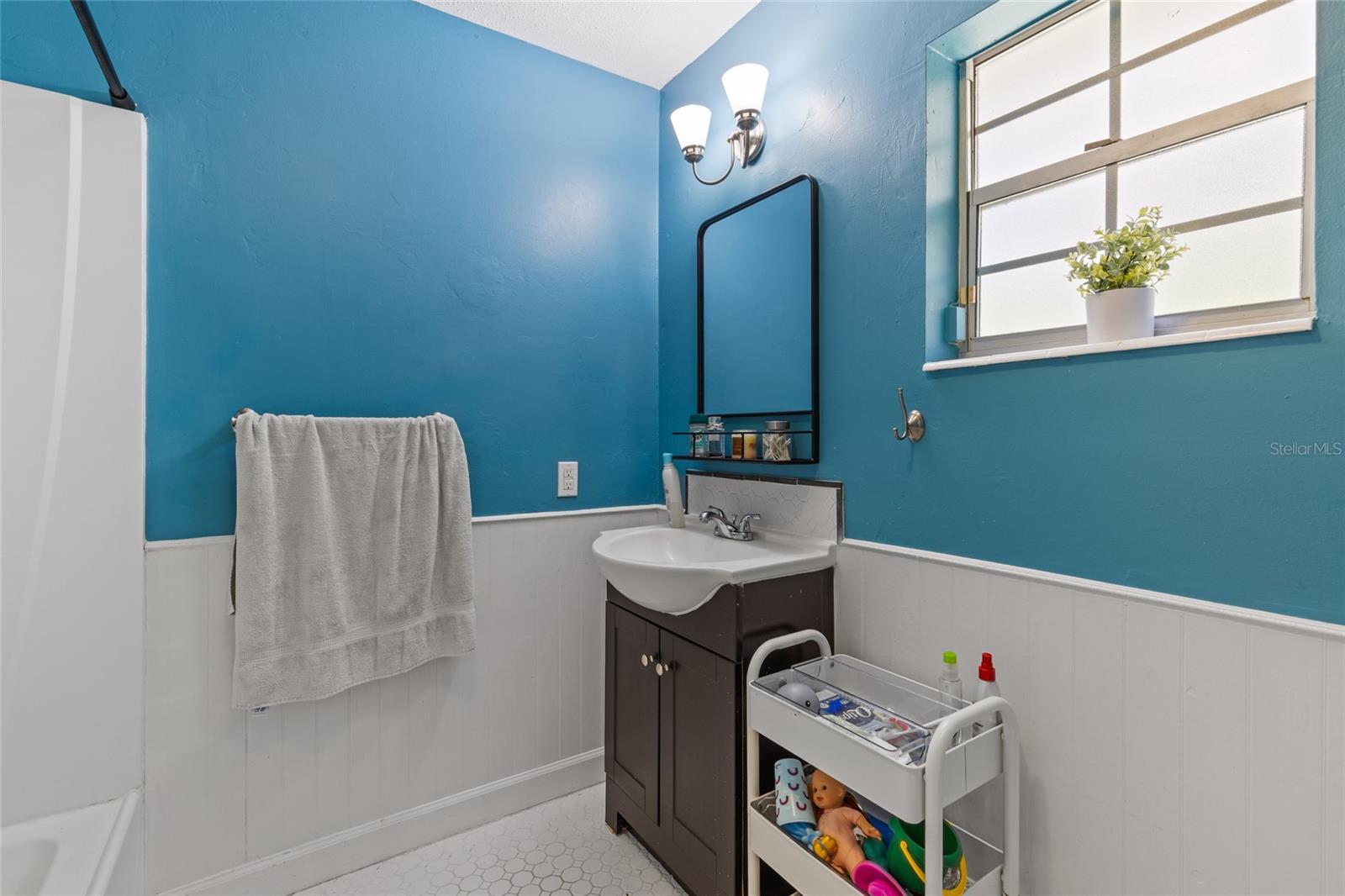 Image 18 of 47 For 14713 146th Avenue