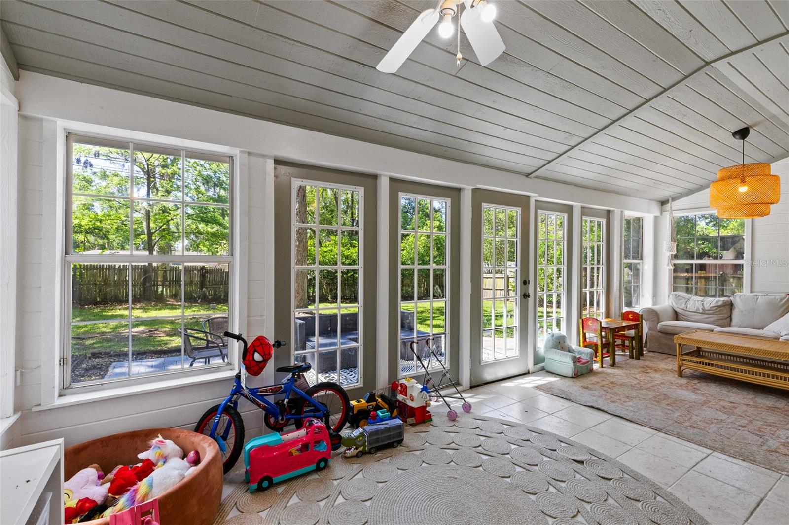 Image 20 of 47 For 14713 146th Avenue
