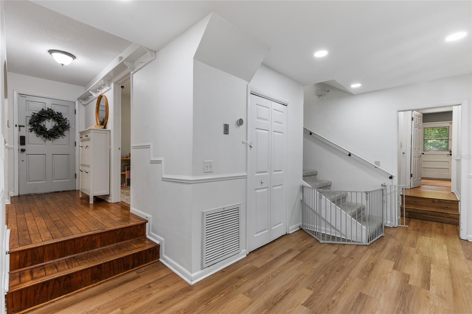Image 4 of 47 For 14713 146th Avenue