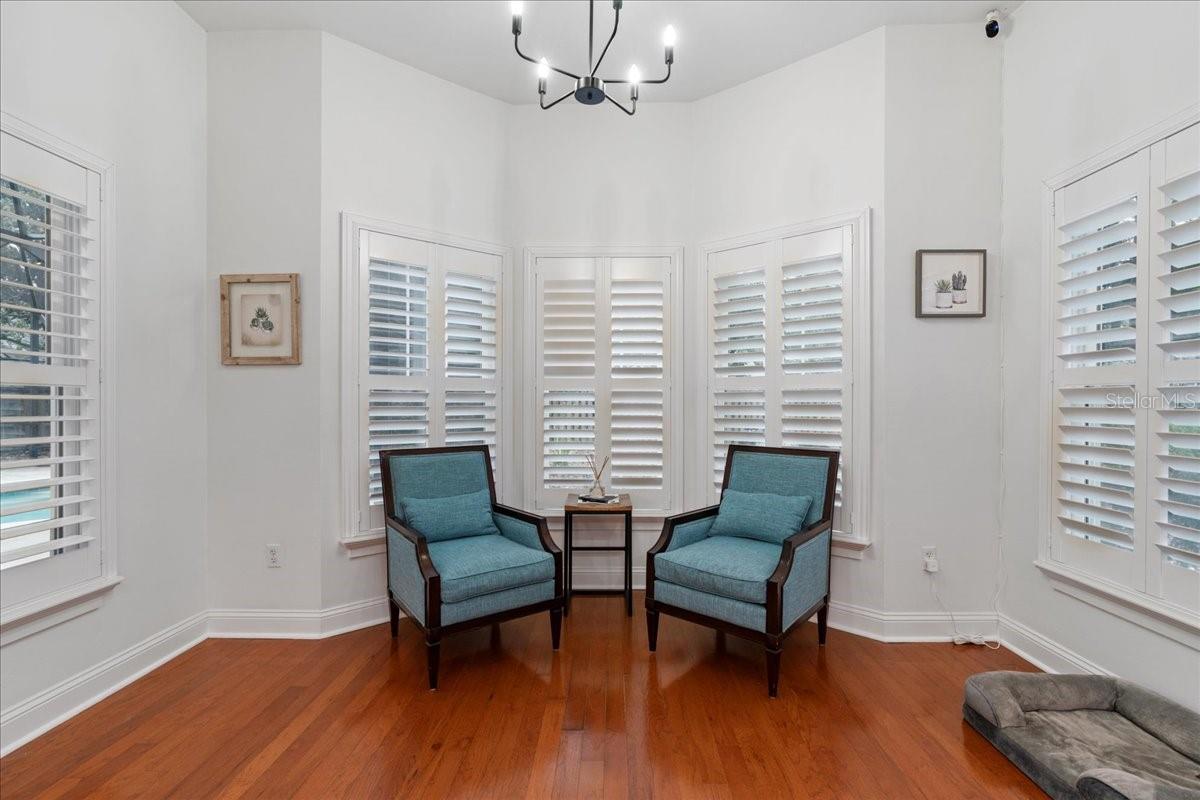Image 21 of 38 For 5209 57th Terrace