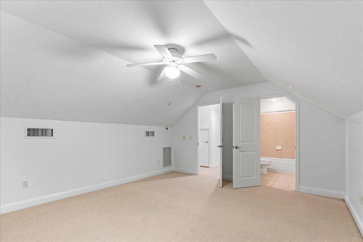 Image 28 of 38 For 5209 57th Terrace