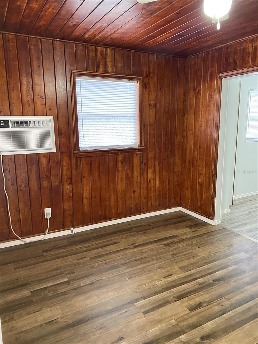 Image 5 of 18 For 2219 15th Street