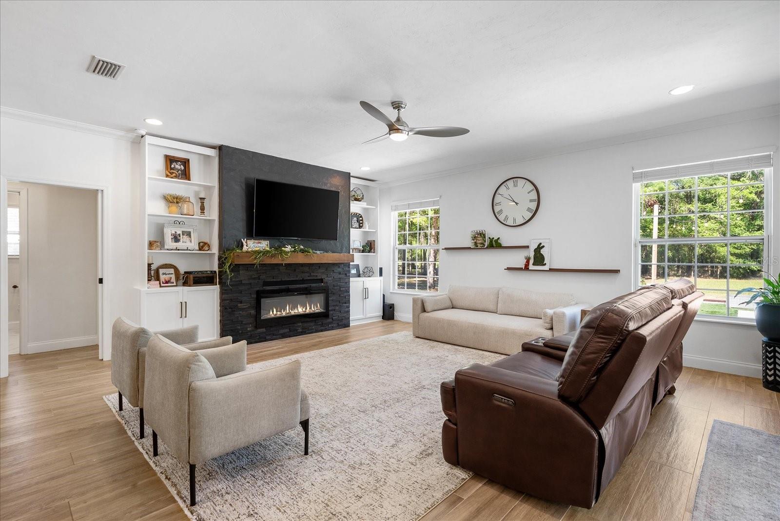 Image 17 of 75 For 23810 142nd Avenue
