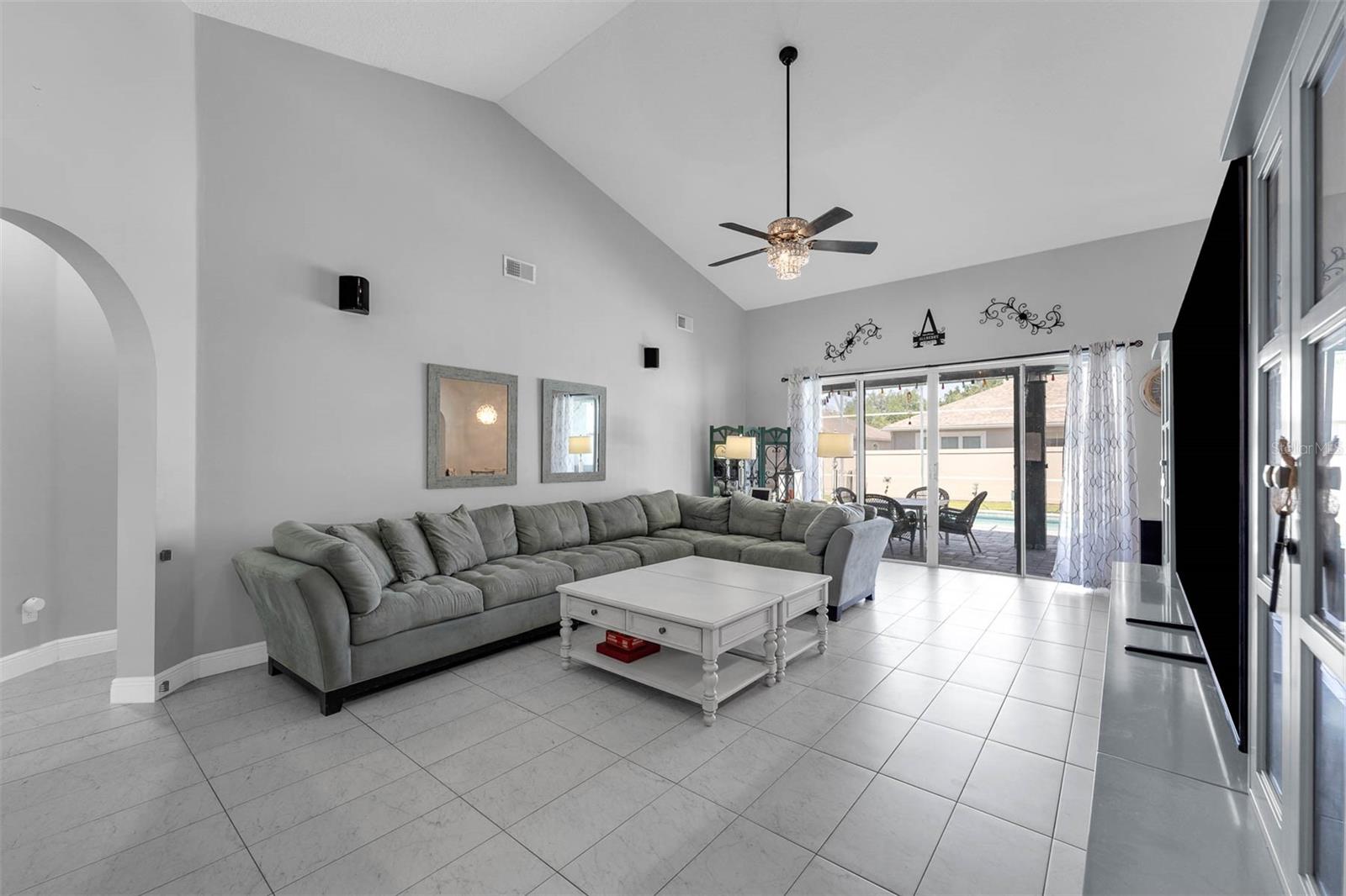 Image 16 of 64 For 14867 Bonnybridge Drive