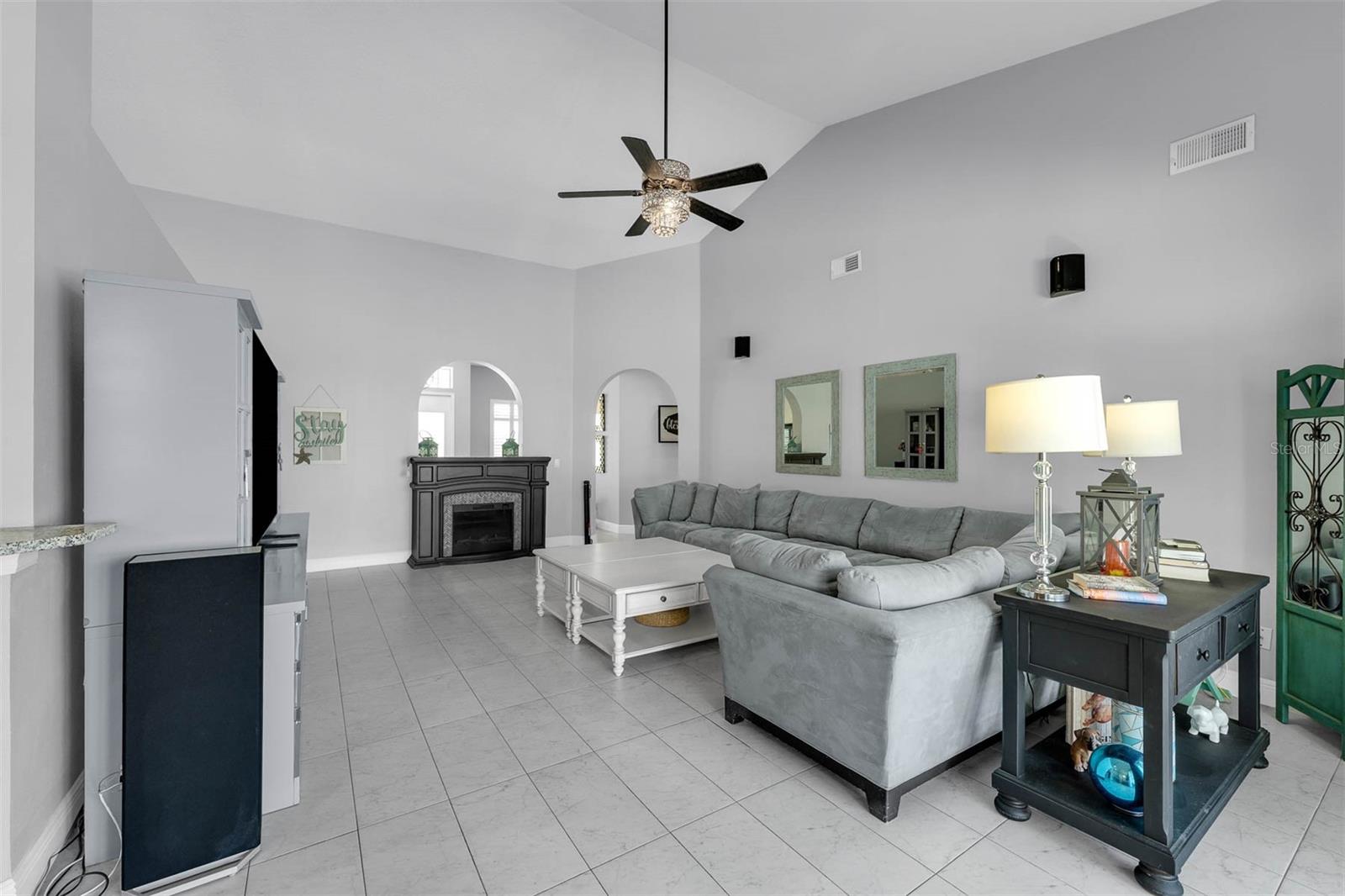 Image 17 of 64 For 14867 Bonnybridge Drive