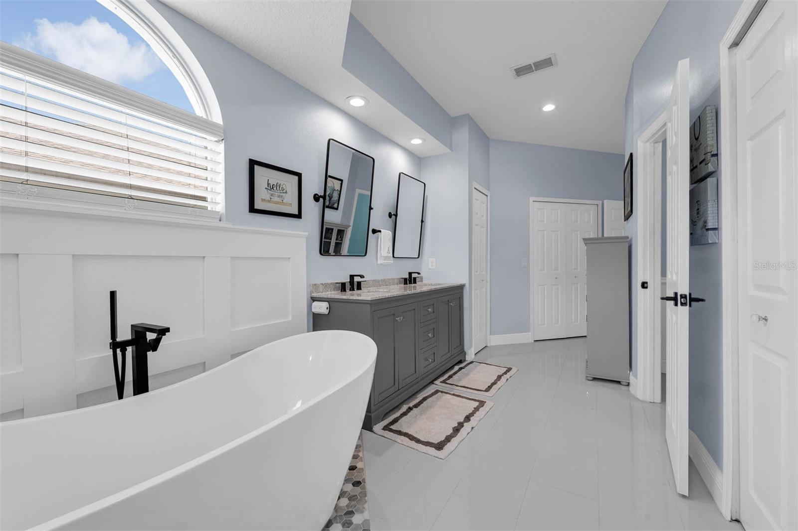 Image 34 of 64 For 14867 Bonnybridge Drive