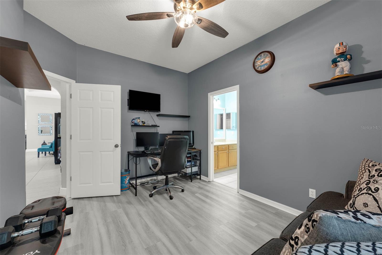 Image 38 of 64 For 14867 Bonnybridge Drive