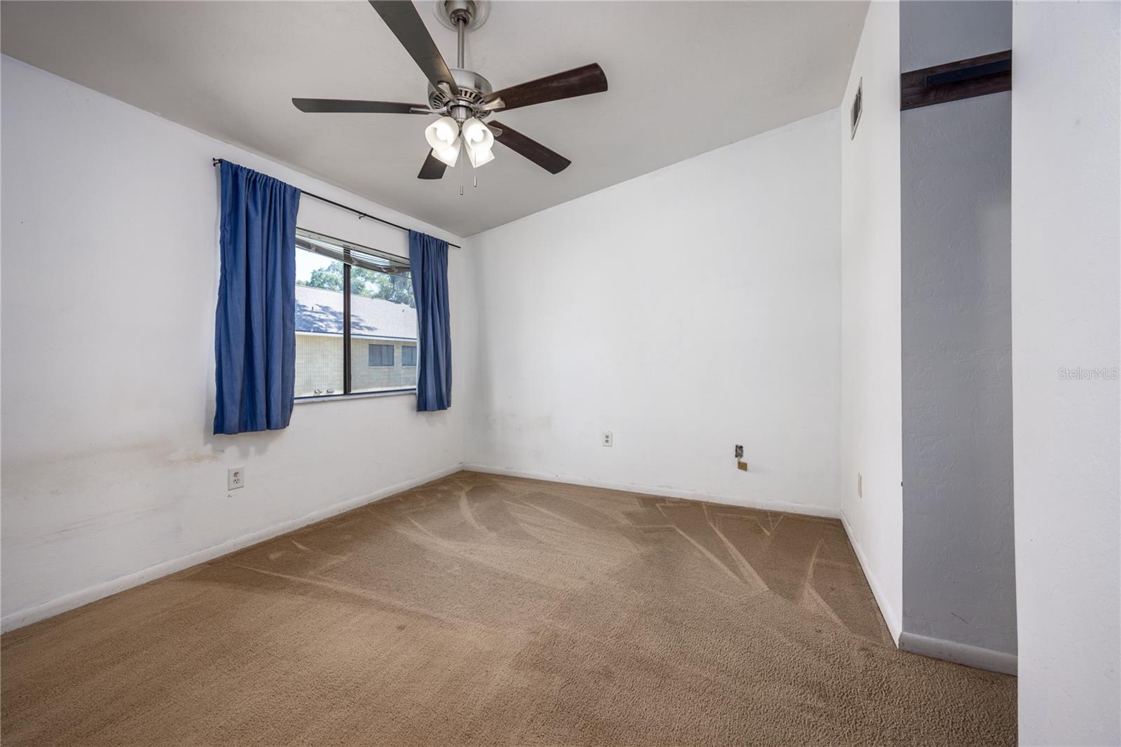Image 18 of 26 For 2139 39th Way 2139