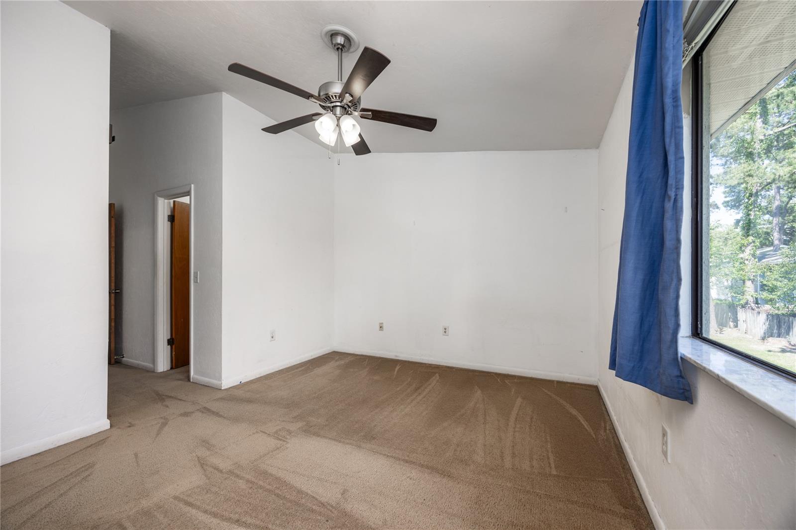 Image 19 of 26 For 2139 39th Way 2139