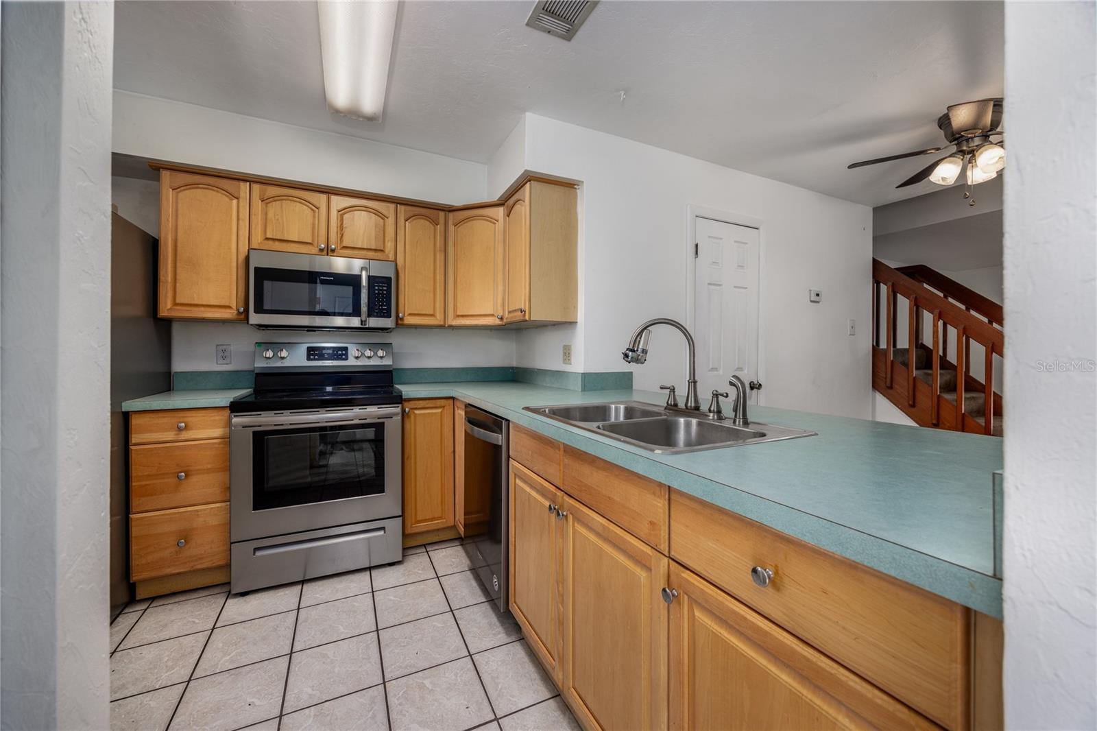 Image 7 of 26 For 2139 39th Way 2139