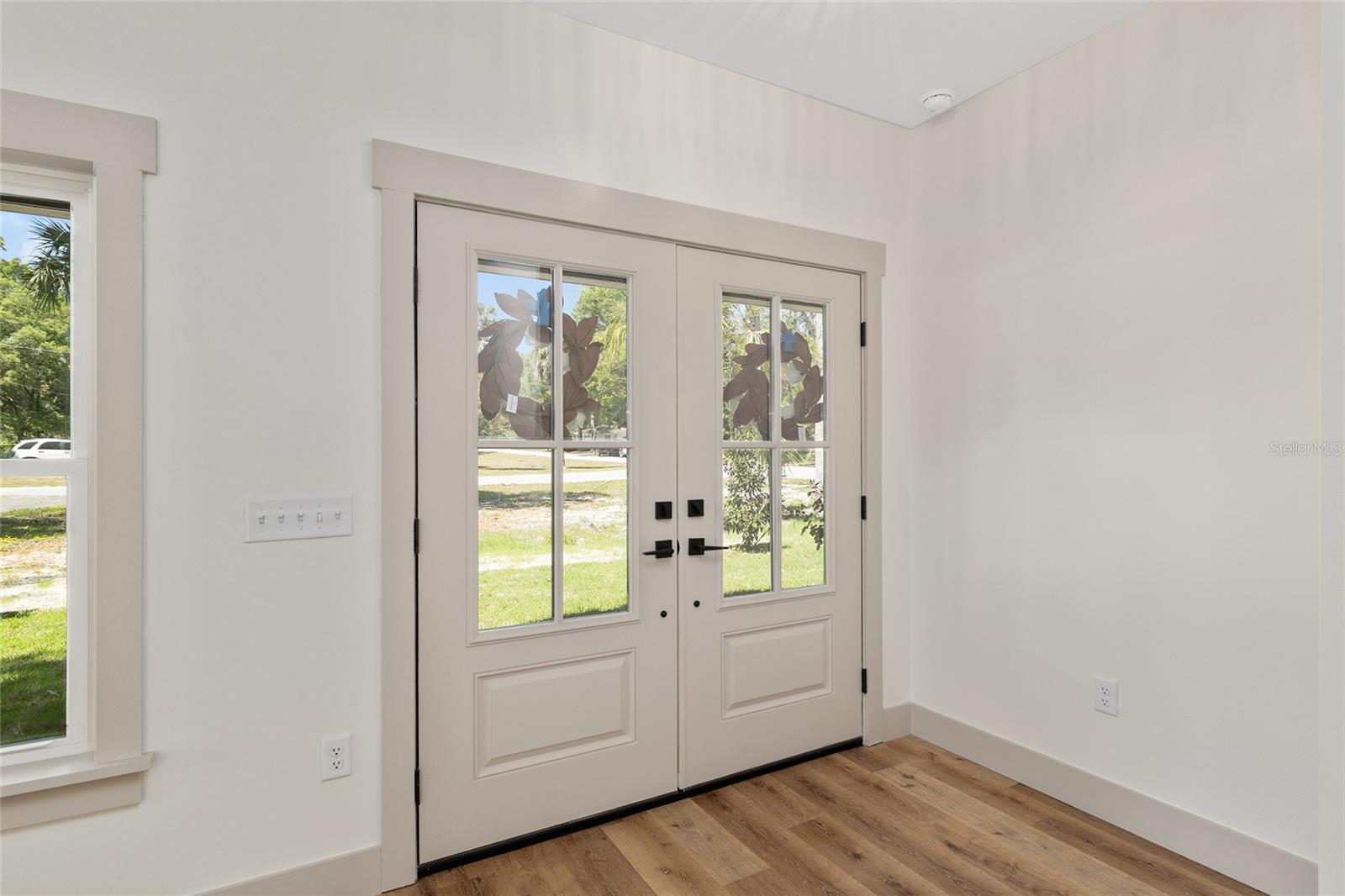 Image 20 of 86 For 11397 93rd Avenue