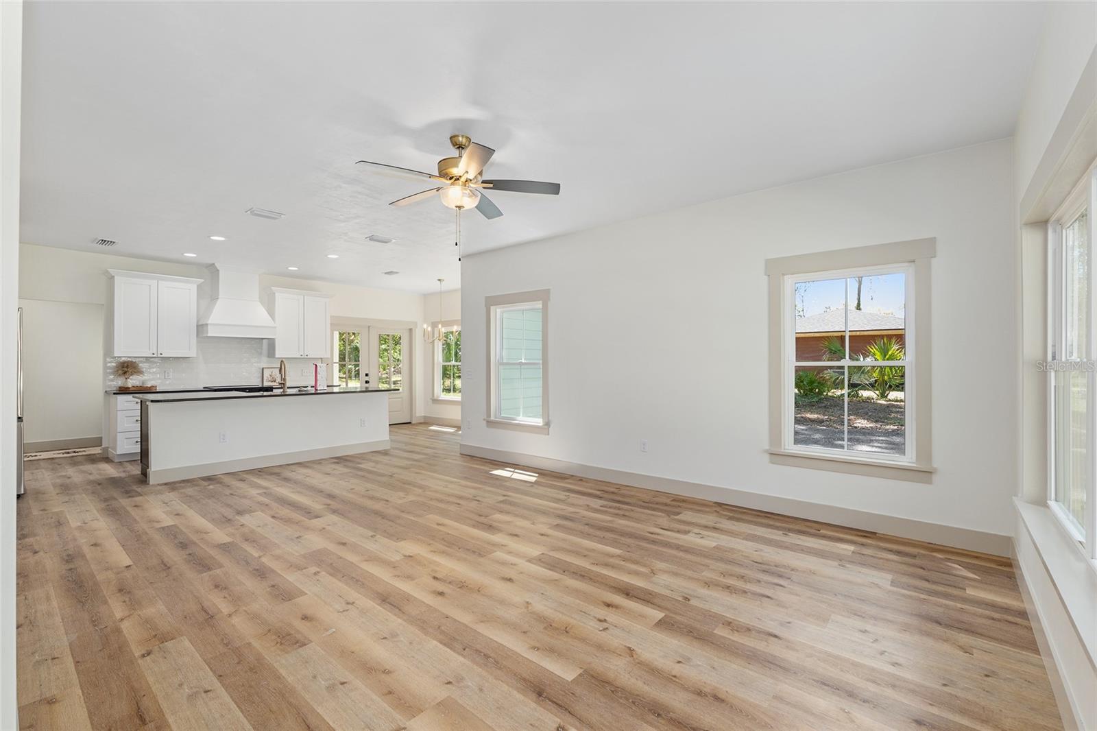 Image 21 of 86 For 11397 93rd Avenue