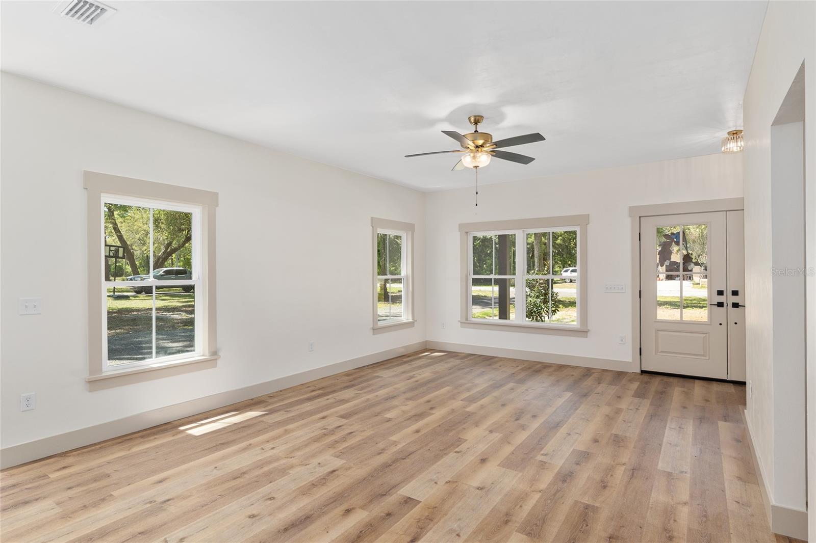 Image 26 of 86 For 11397 93rd Avenue