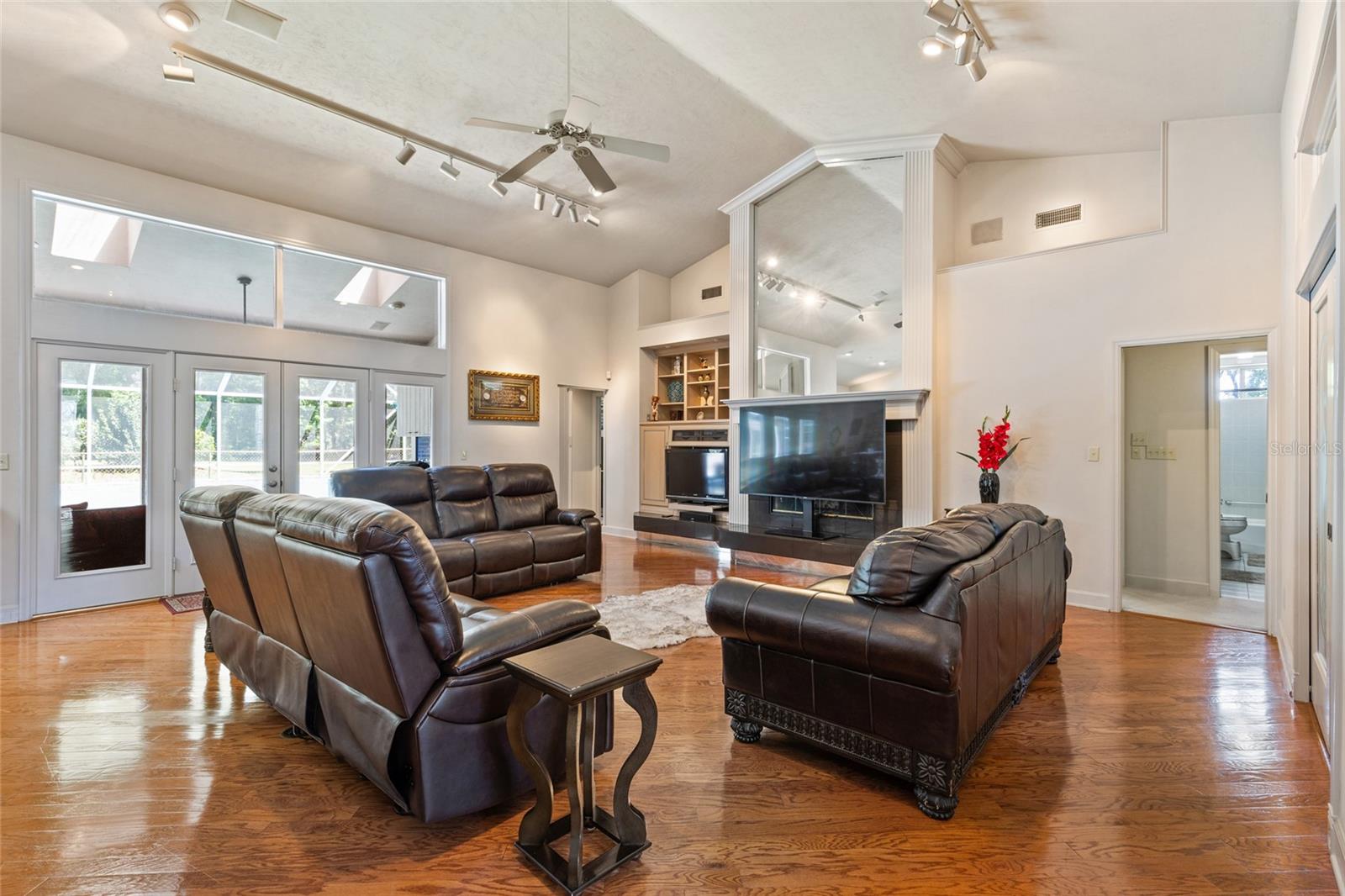 Image 10 of 50 For 141 46th Street