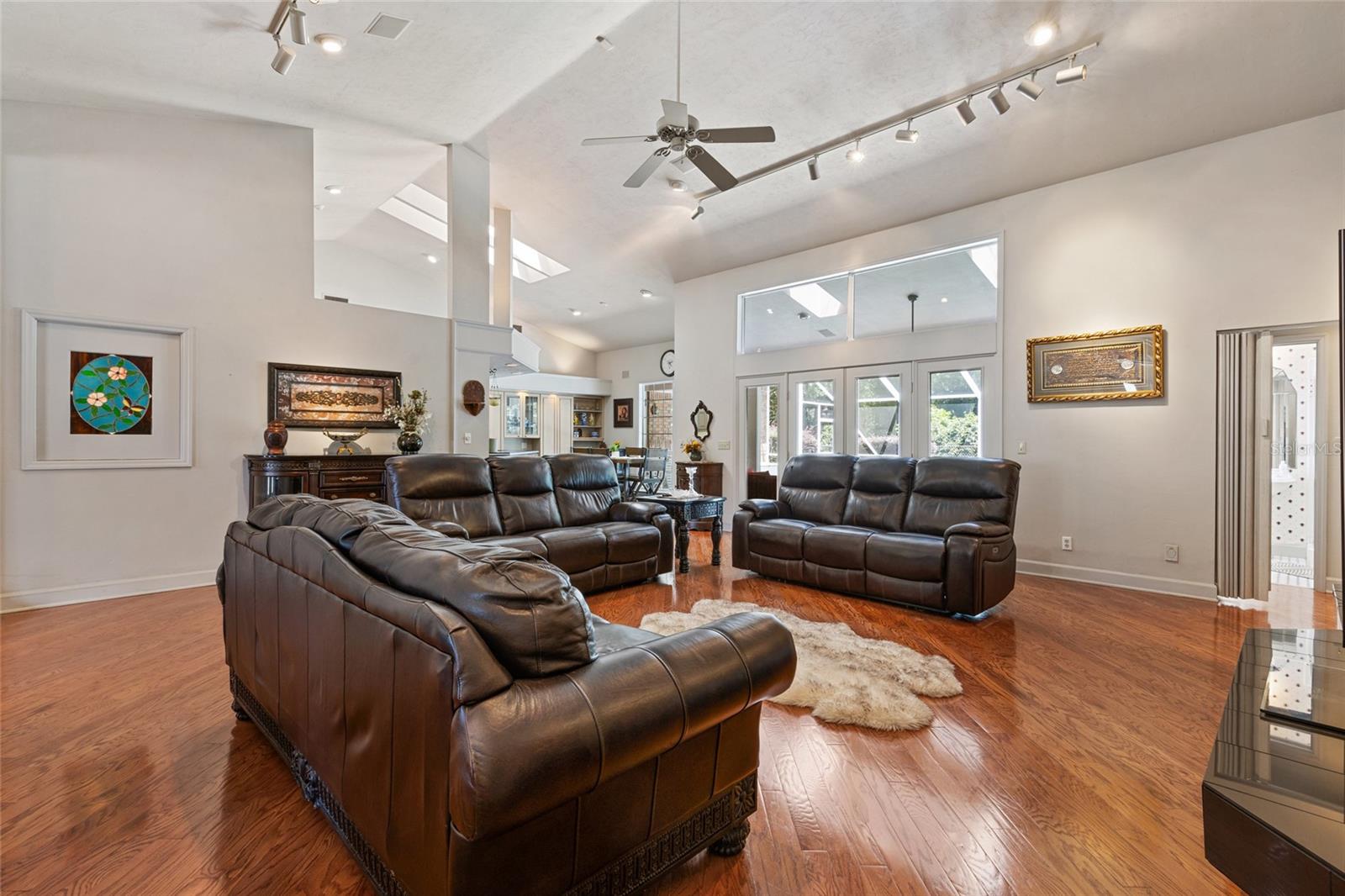 Image 8 of 50 For 141 46th Street