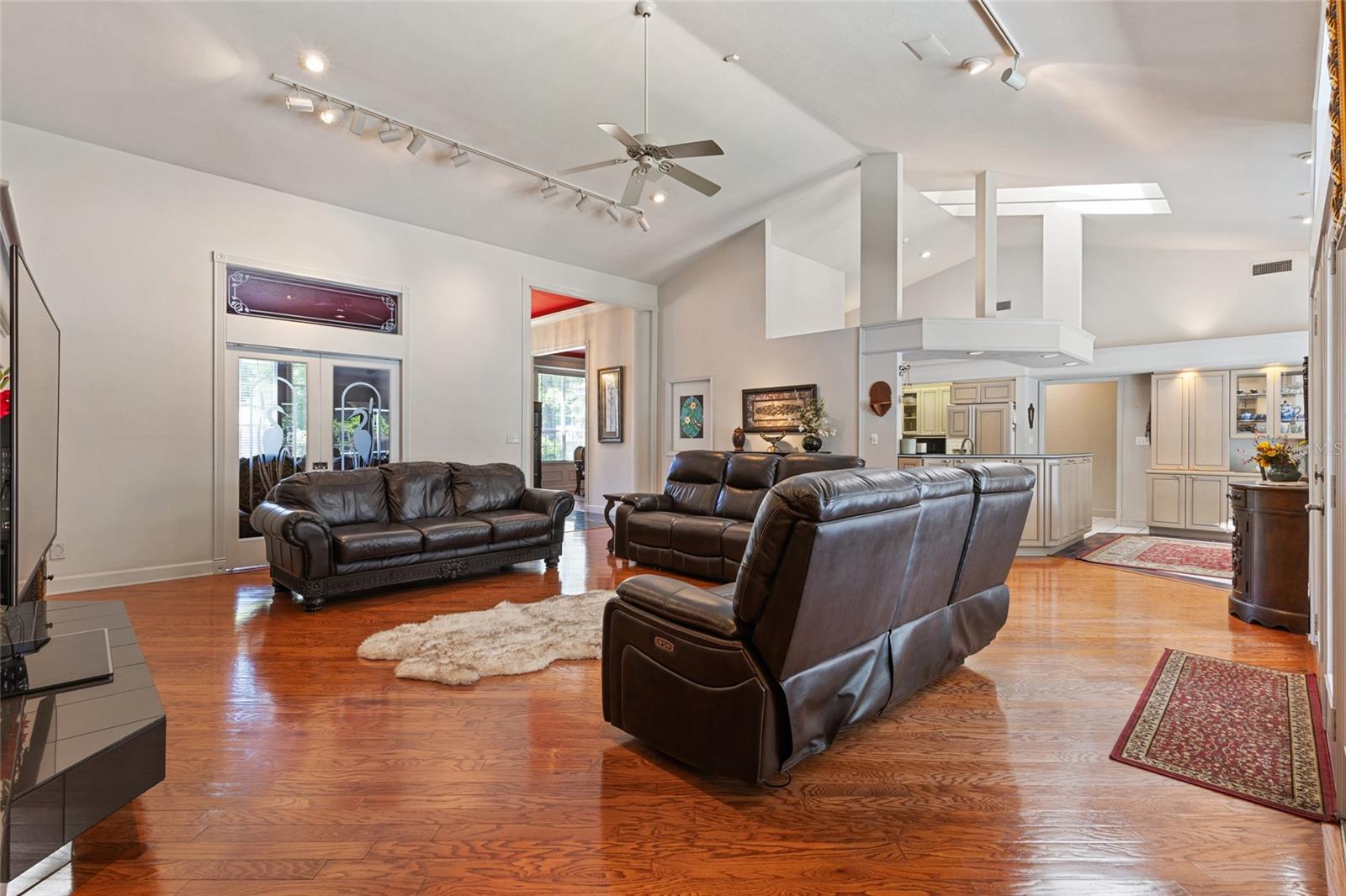 Image 9 of 50 For 141 46th Street