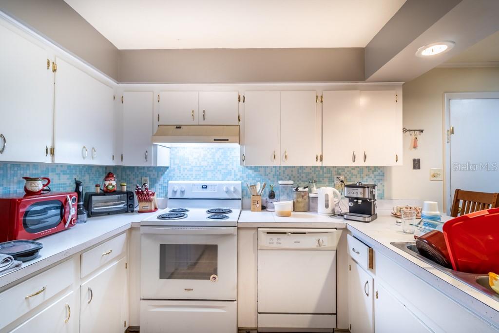 Image 10 of 21 For 126 40 Terrace