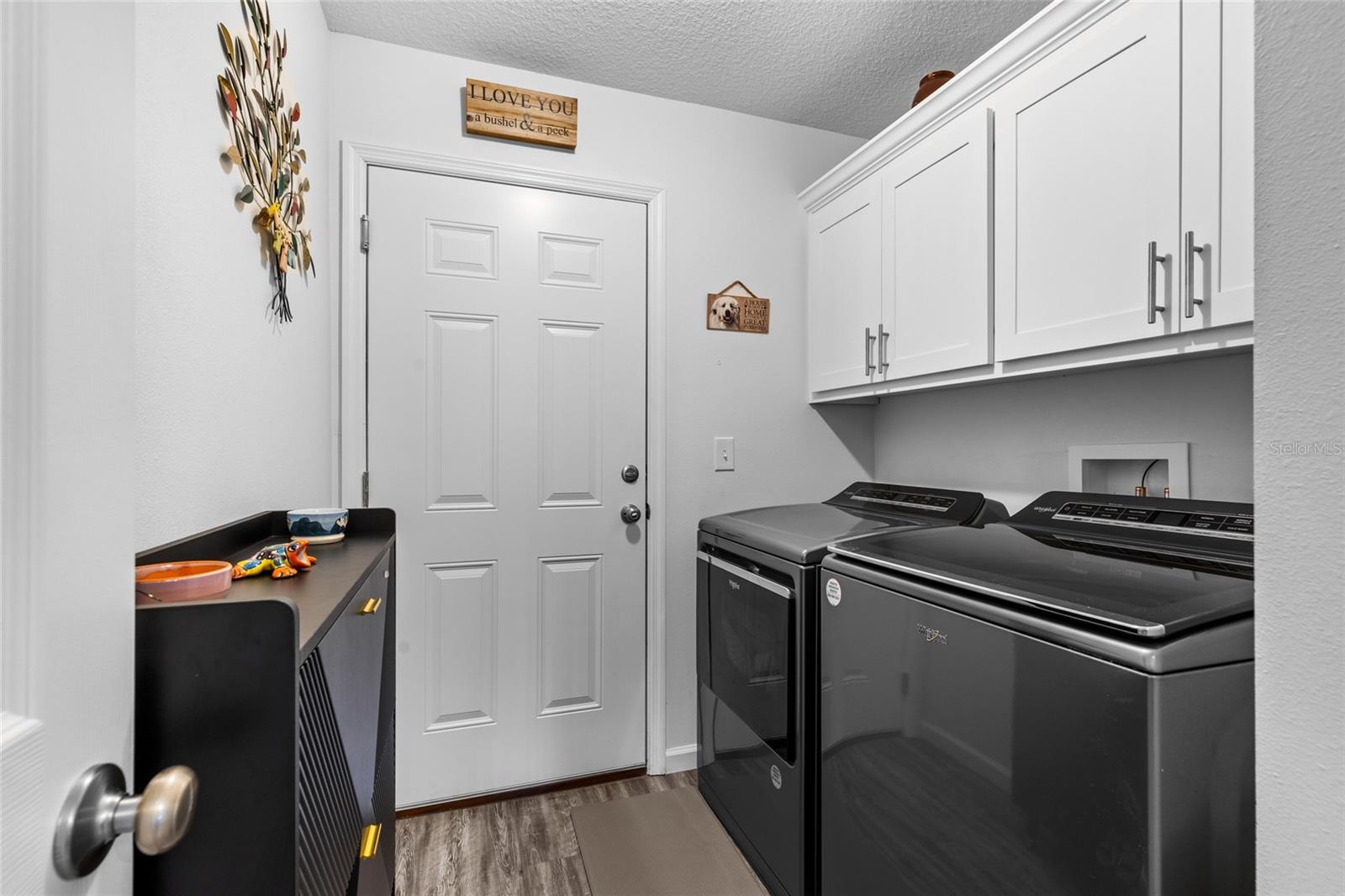 Image 20 of 40 For 830 Chesterfield Circle
