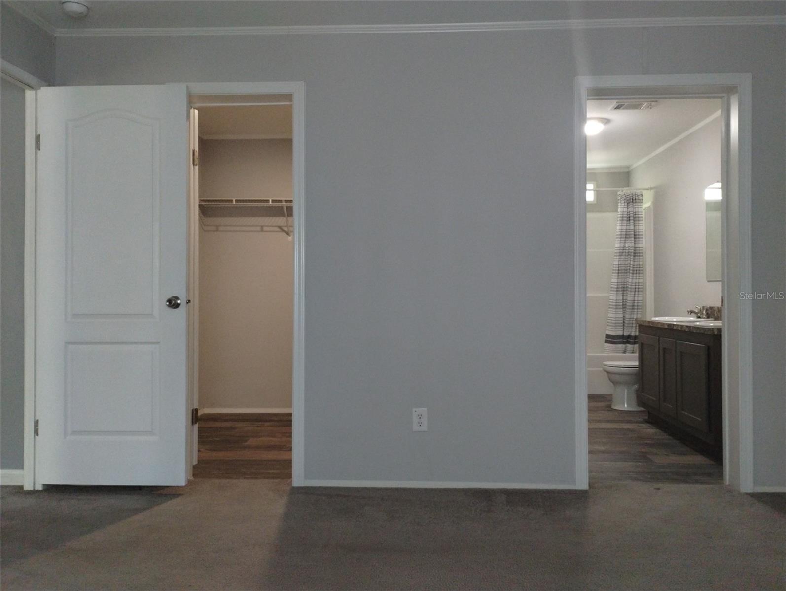 Image 19 of 45 For 270 Divider Terrace