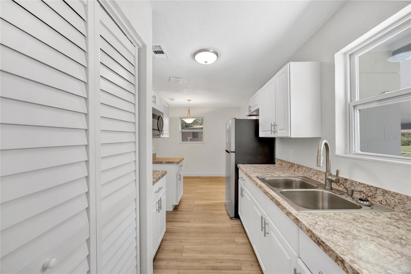 Image 13 of 30 For 5736 Kinlock Court