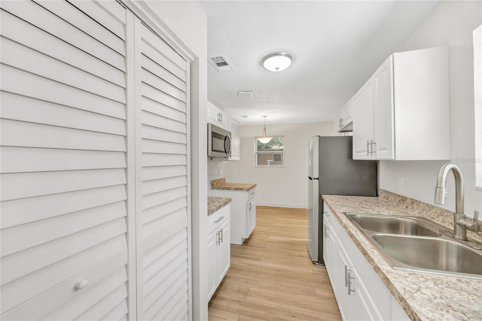 Image 14 of 30 For 5736 Kinlock Court