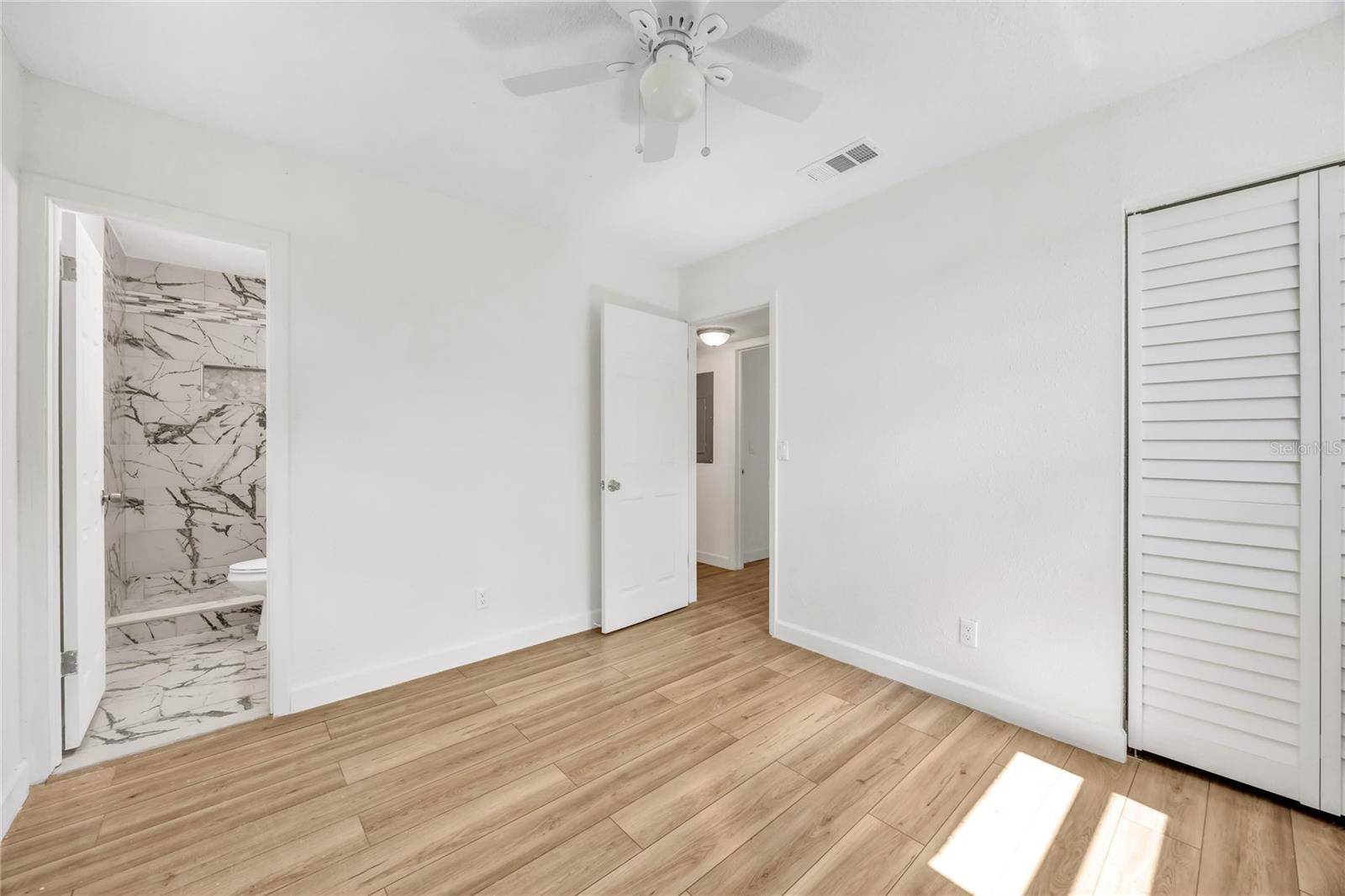 Image 17 of 30 For 5736 Kinlock Court