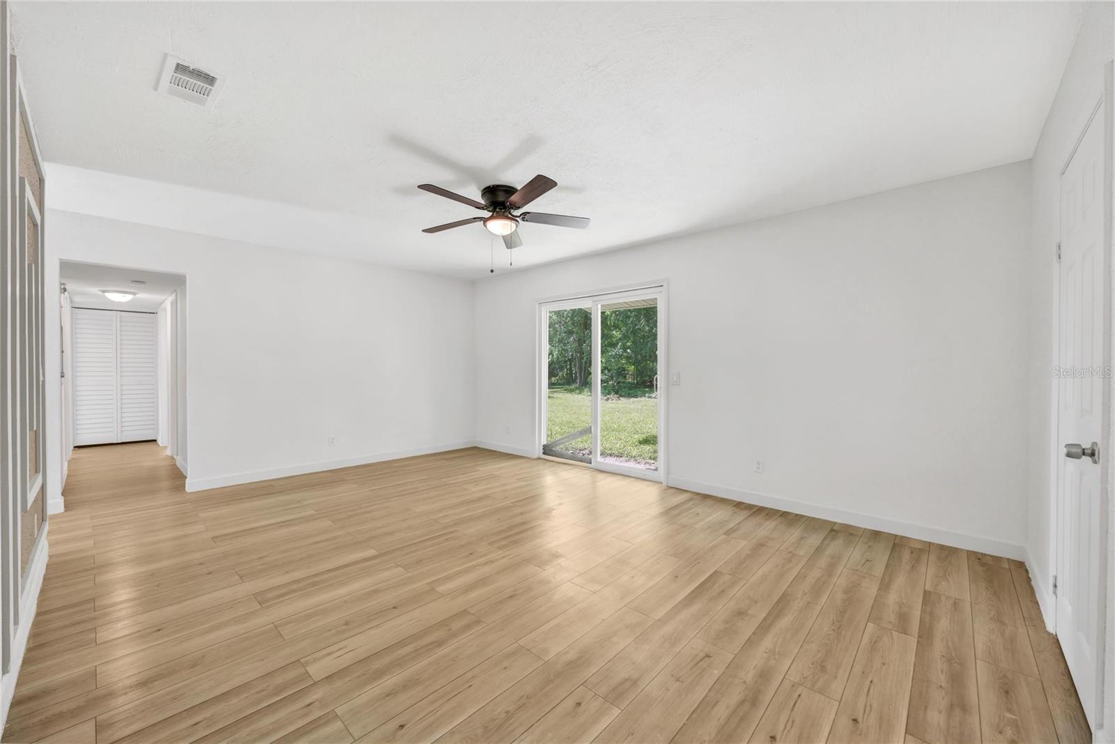 Image 5 of 30 For 5736 Kinlock Court