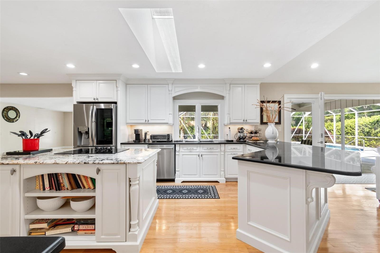 Image 10 of 39 For 4414 75th Street