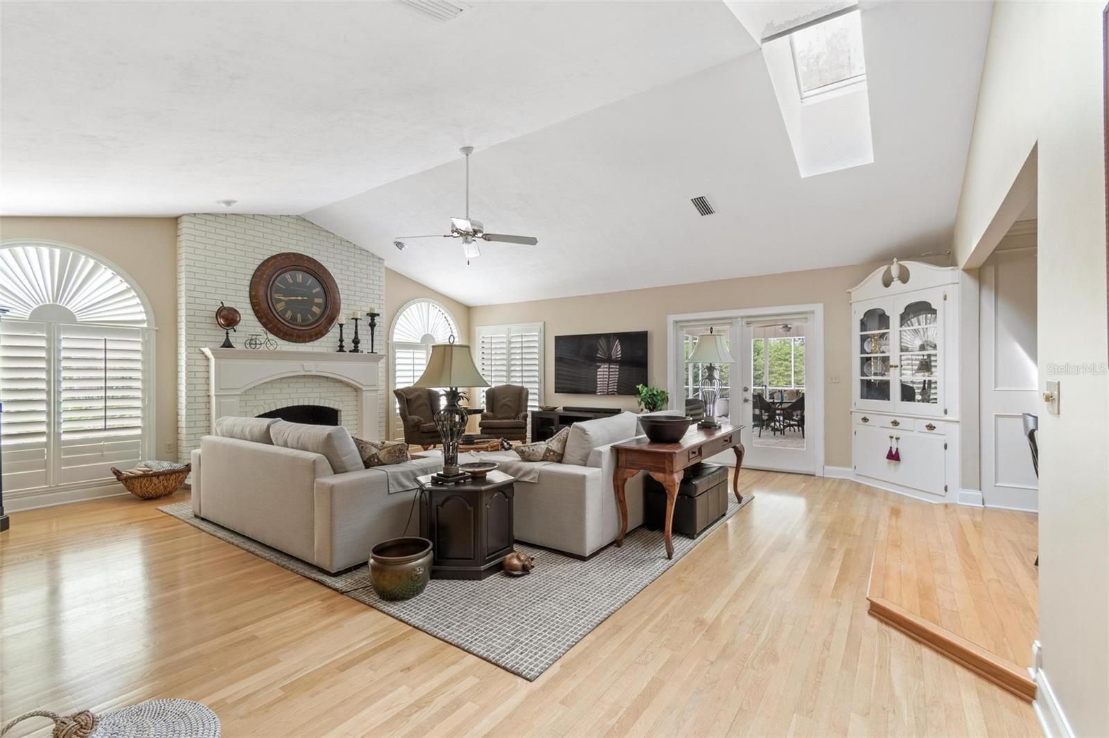 Image 14 of 39 For 4414 75th Street